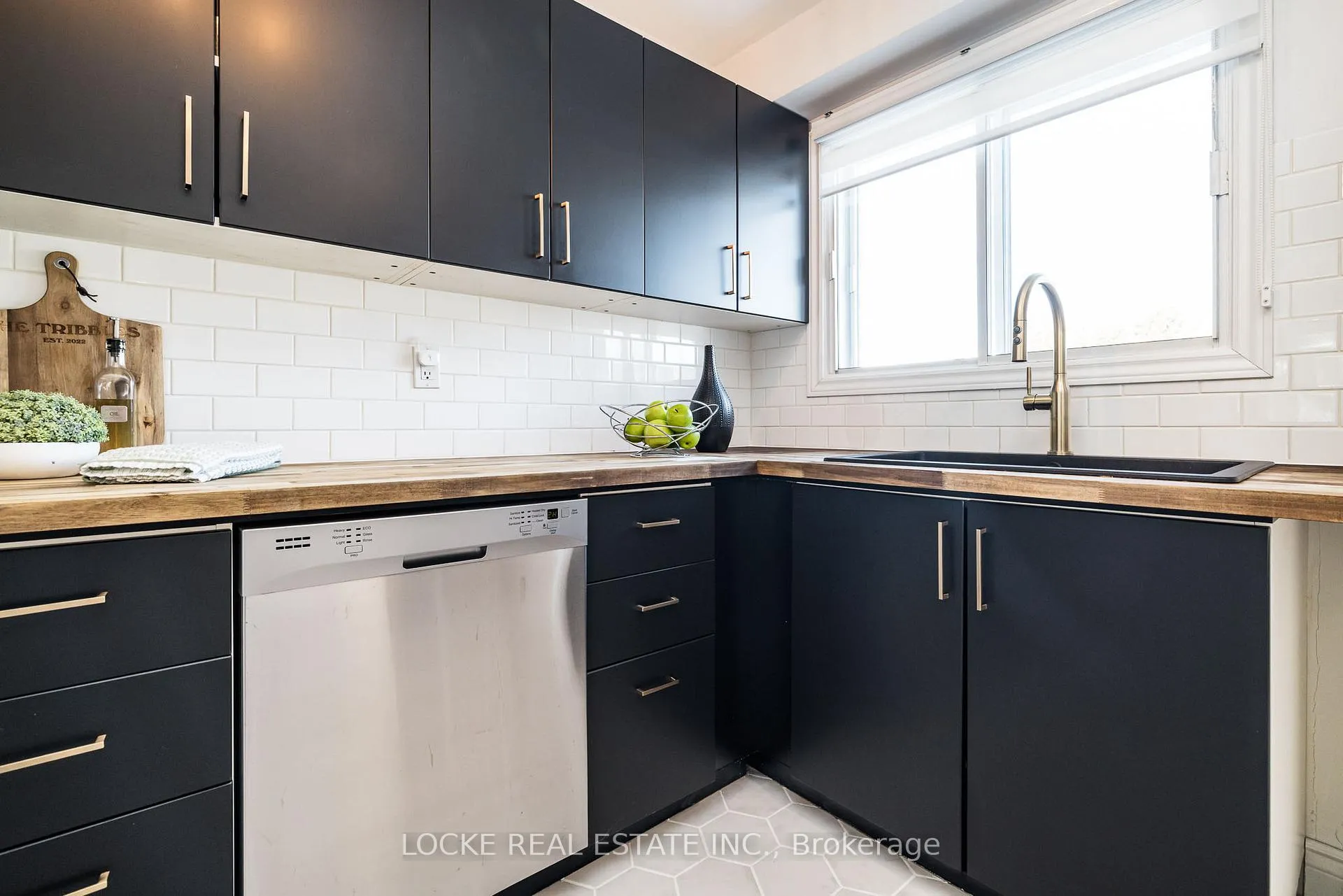 Photo 7 of Unit 16, 4036 Eady Court, Ottawa, Cyrville — HOMEH