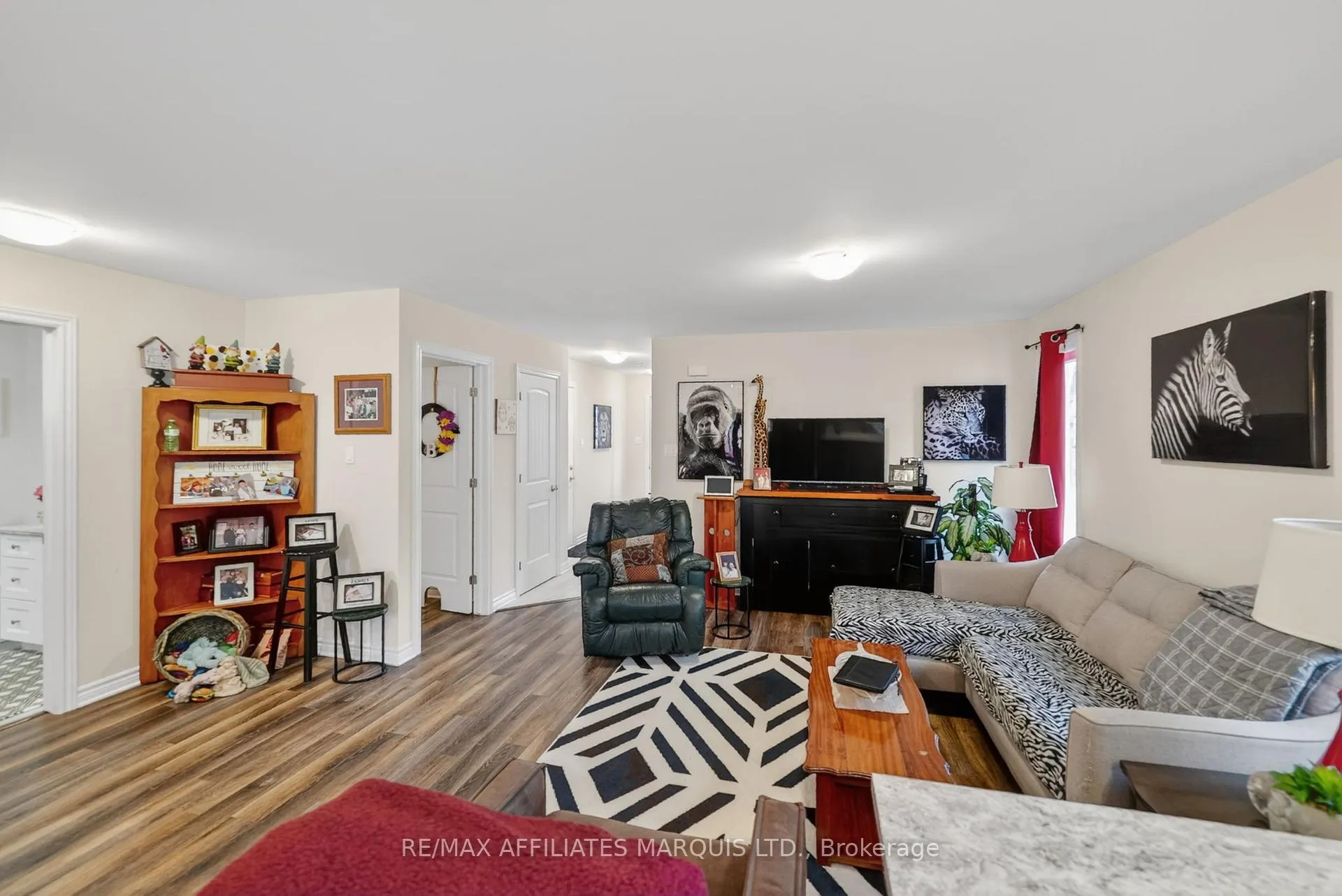Photo 10 of 328 Belfort Crescent, Cornwall — HOMEH