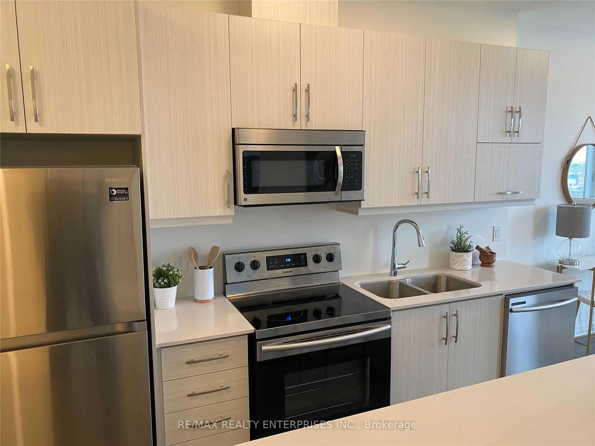 Photo 7 of Unit 603, 1105 Leger Way, Milton, Ford — HOMEH