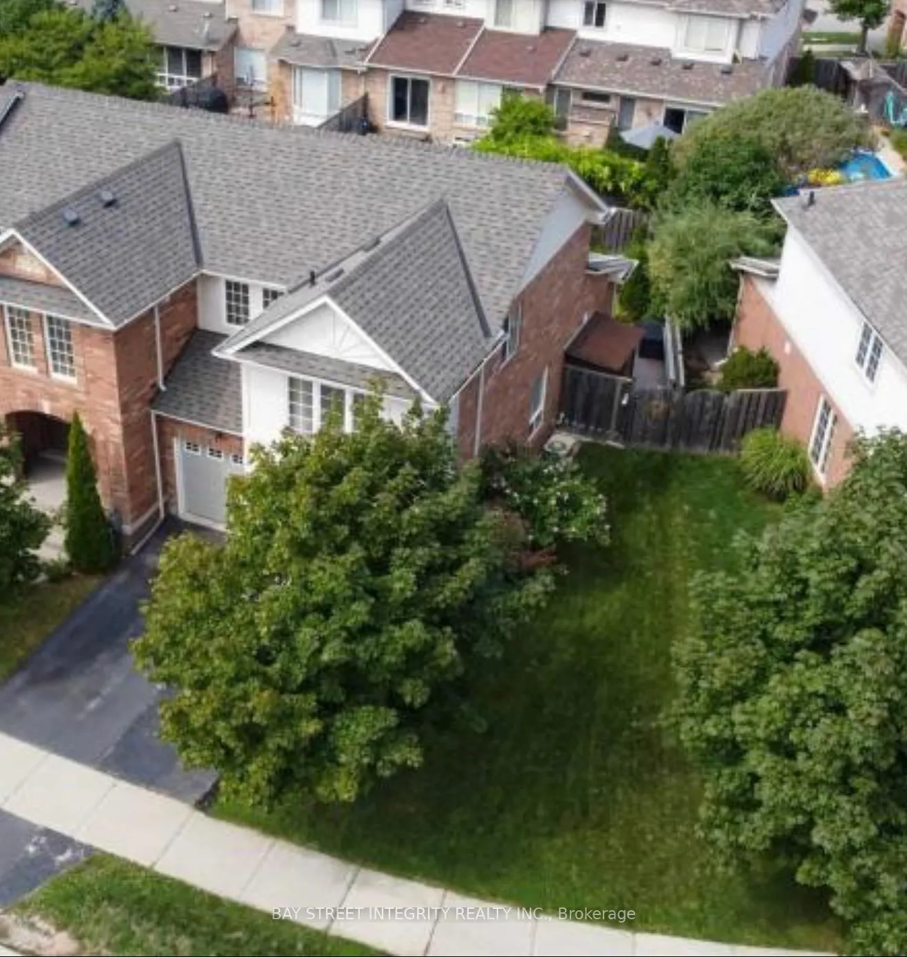 Front of 2515 Carberry Way