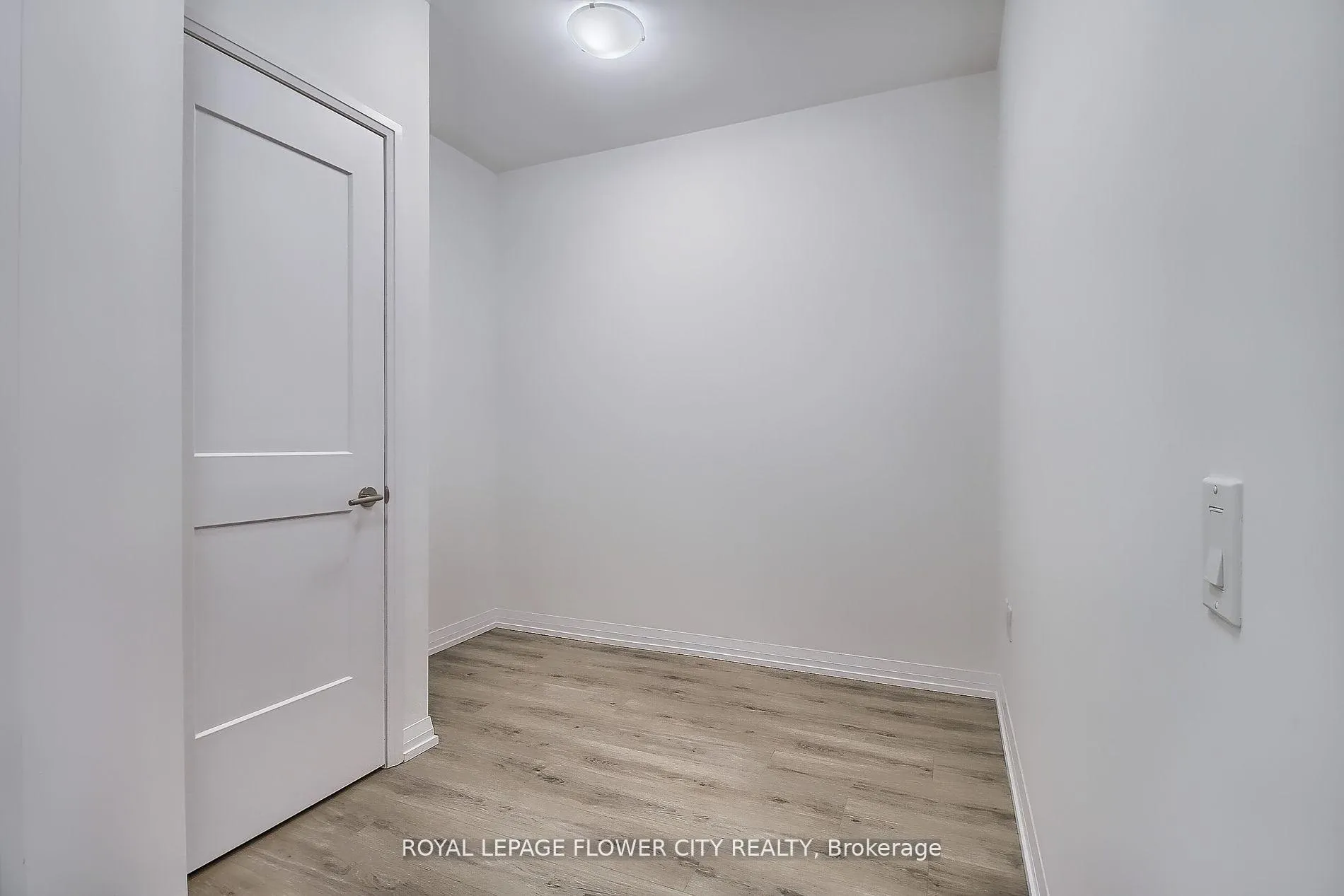 Photo 21 of Unit 716, 50 Dunfield Avenue, Toronto, Mount Pleasant East — HOMEH