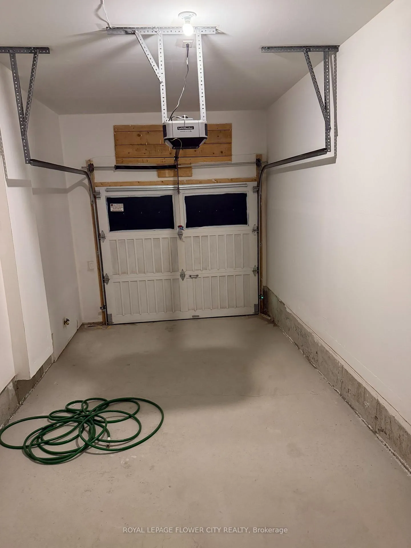 Photo 2 of 2100 Cayenne Street, Oshawa, Kedron — HOMEH
