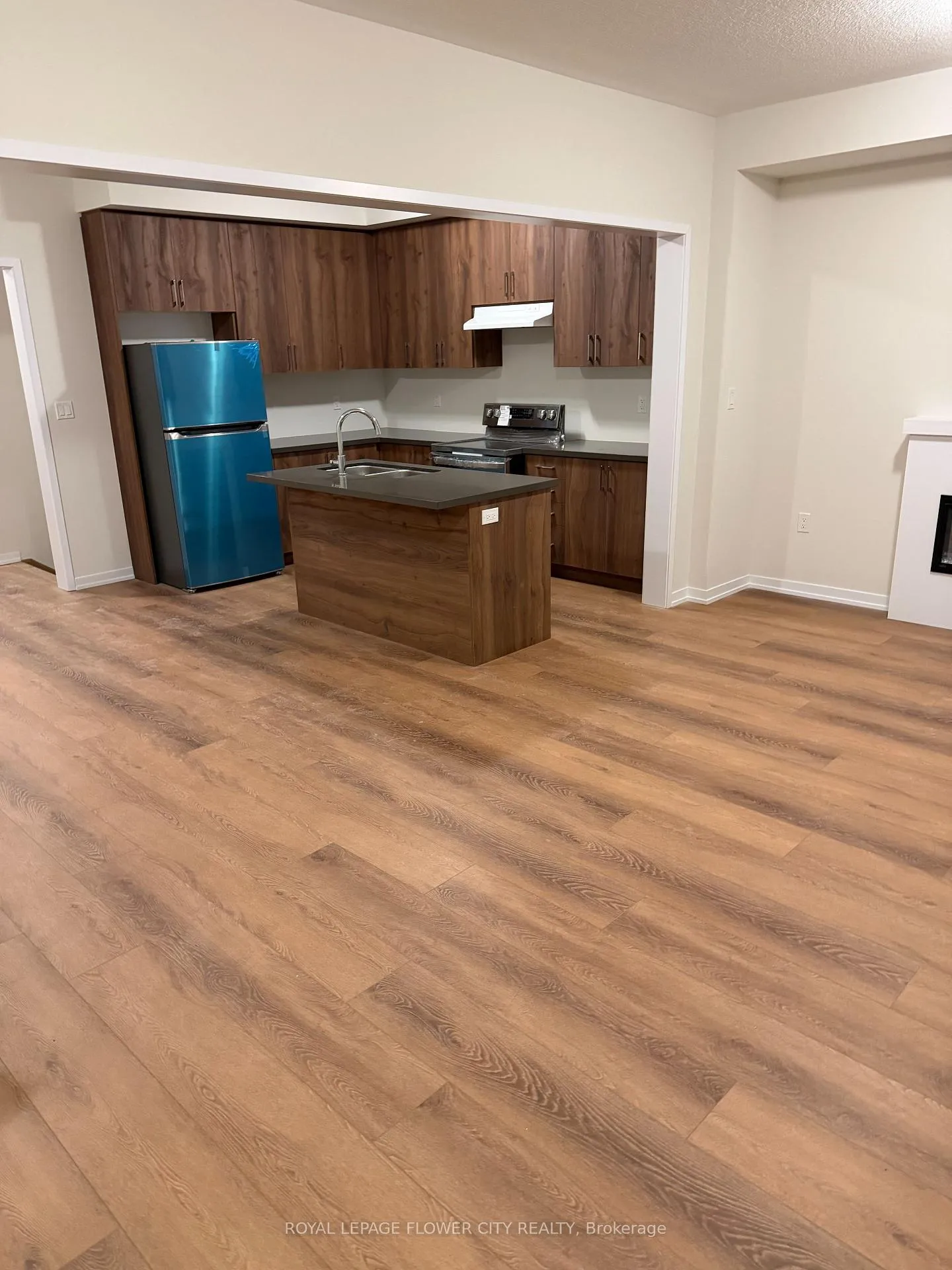 Photo 4 of 2100 Cayenne Street, Oshawa, Kedron — HOMEH