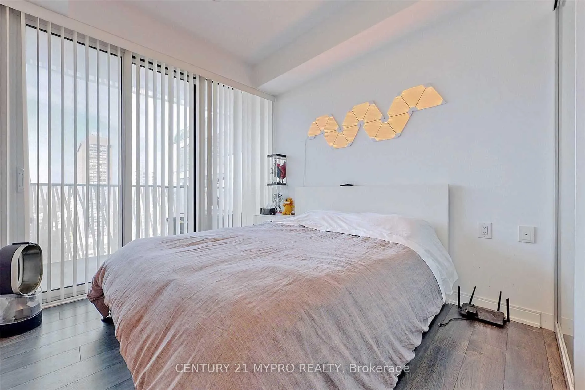 Photo 11 of Unit 3204, 42 Charles Street, Toronto, Church-Yonge Corridor — HOMEH
