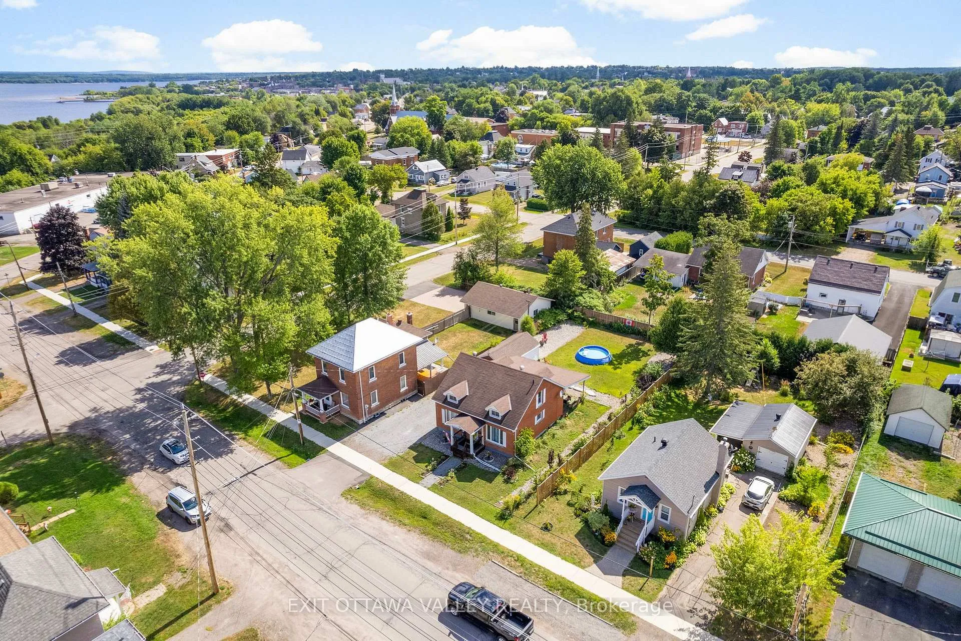 Photo 1 of 329 Third Avenue, Pembroke — HOMEH