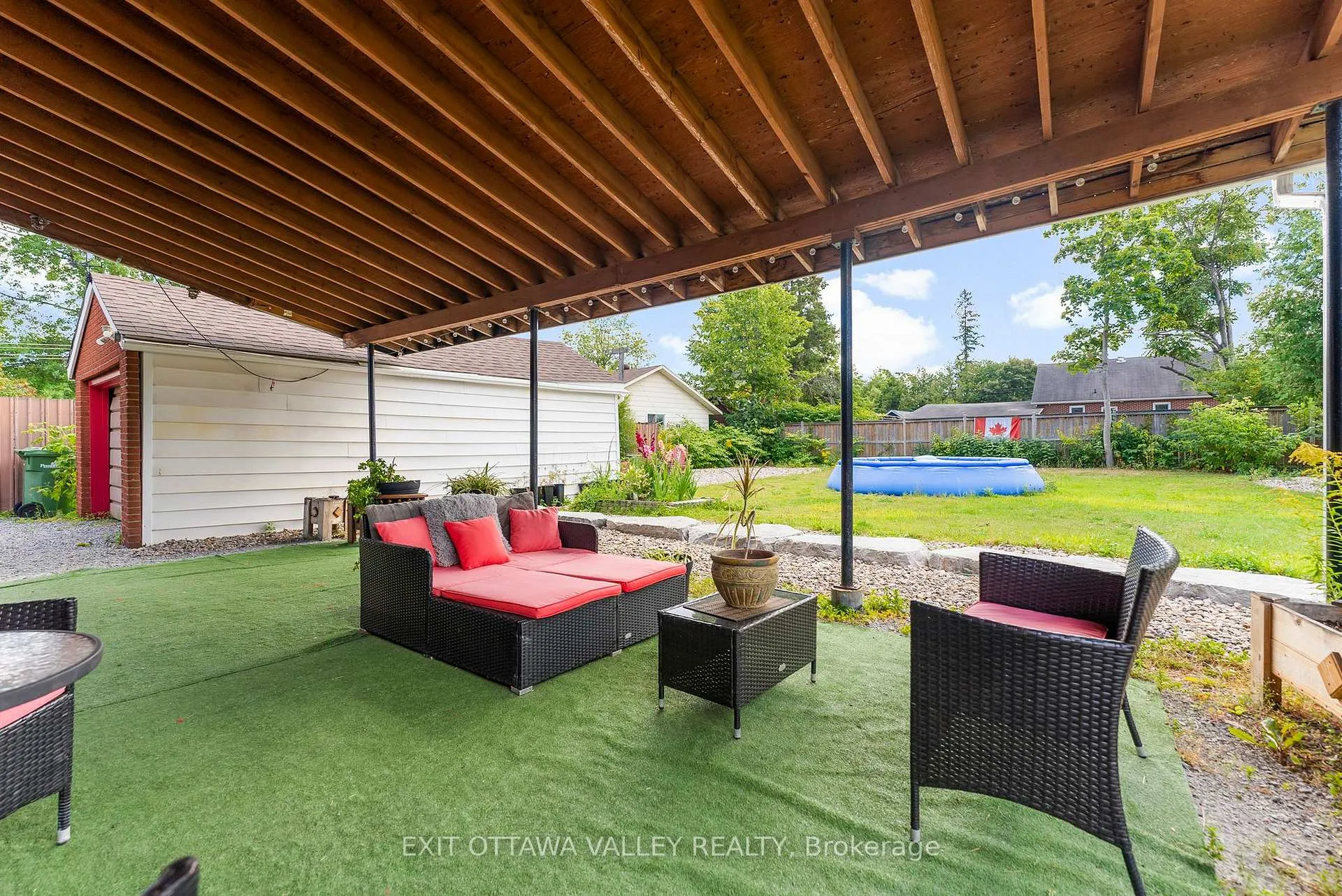 Photo 4 of 329 Third Avenue, Pembroke — HOMEH