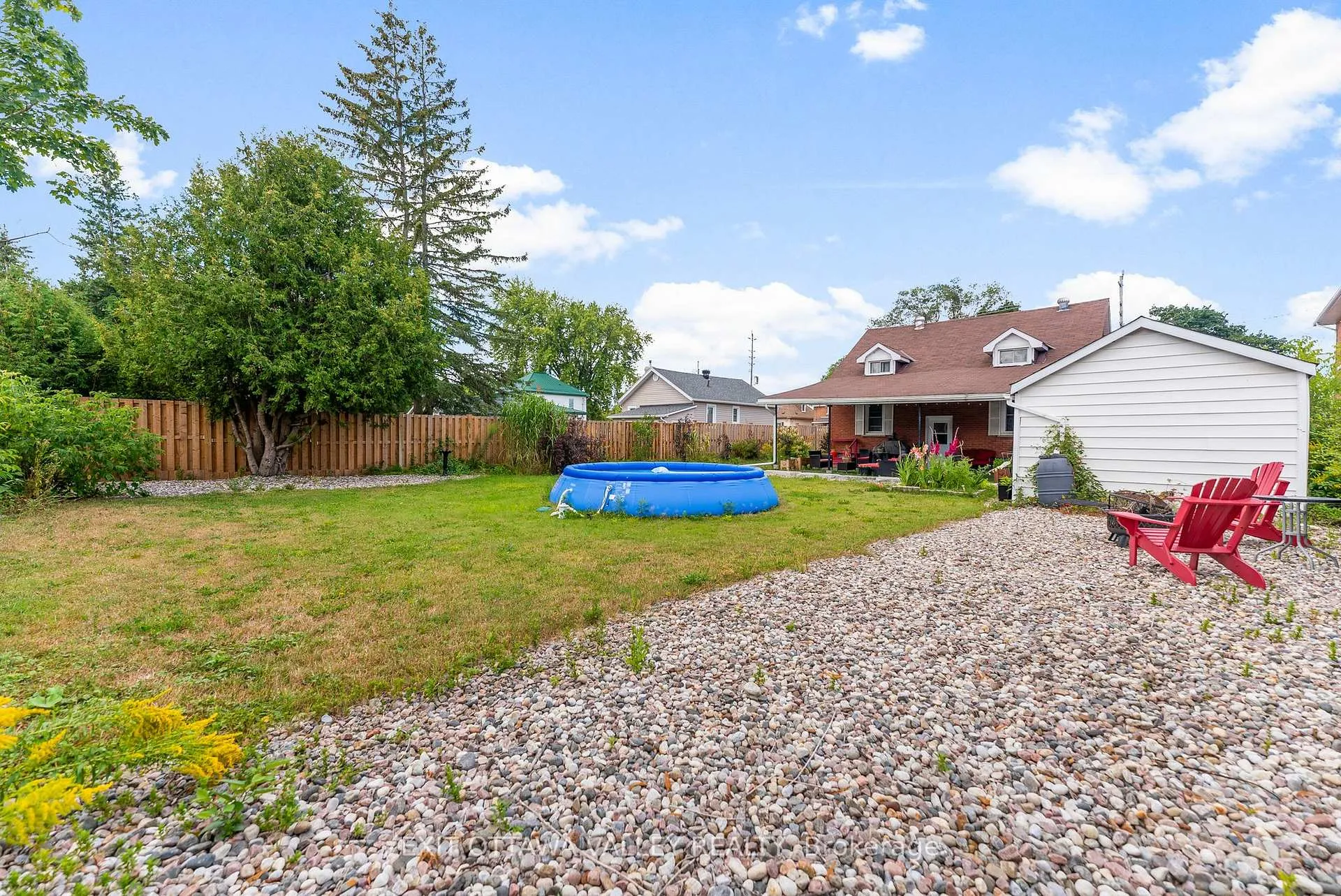 Photo 5 of 329 Third Avenue, Pembroke — HOMEH