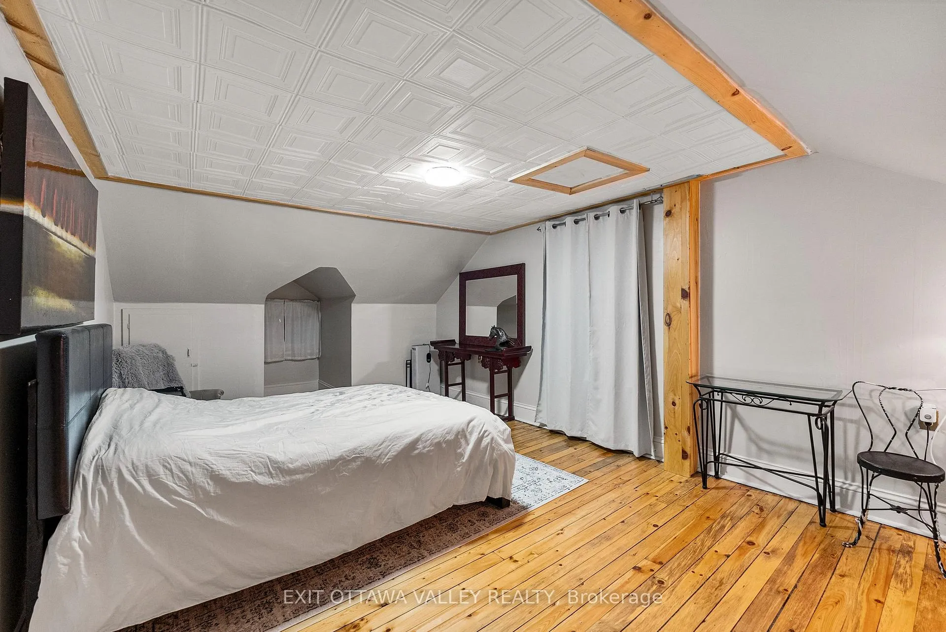 Photo 18 of 329 Third Avenue, Pembroke — HOMEH