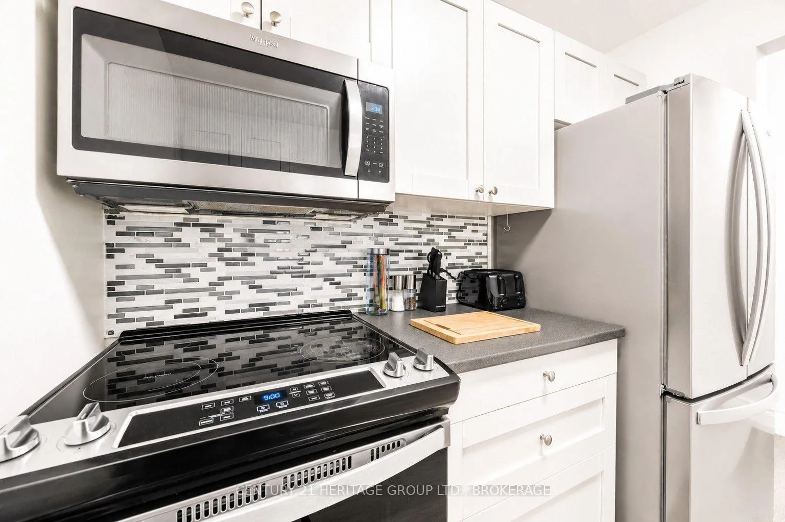 Photo 5 of Unit 203, 573 Armstrong Road, Kingston, East Gardiners Rd — HOMEH