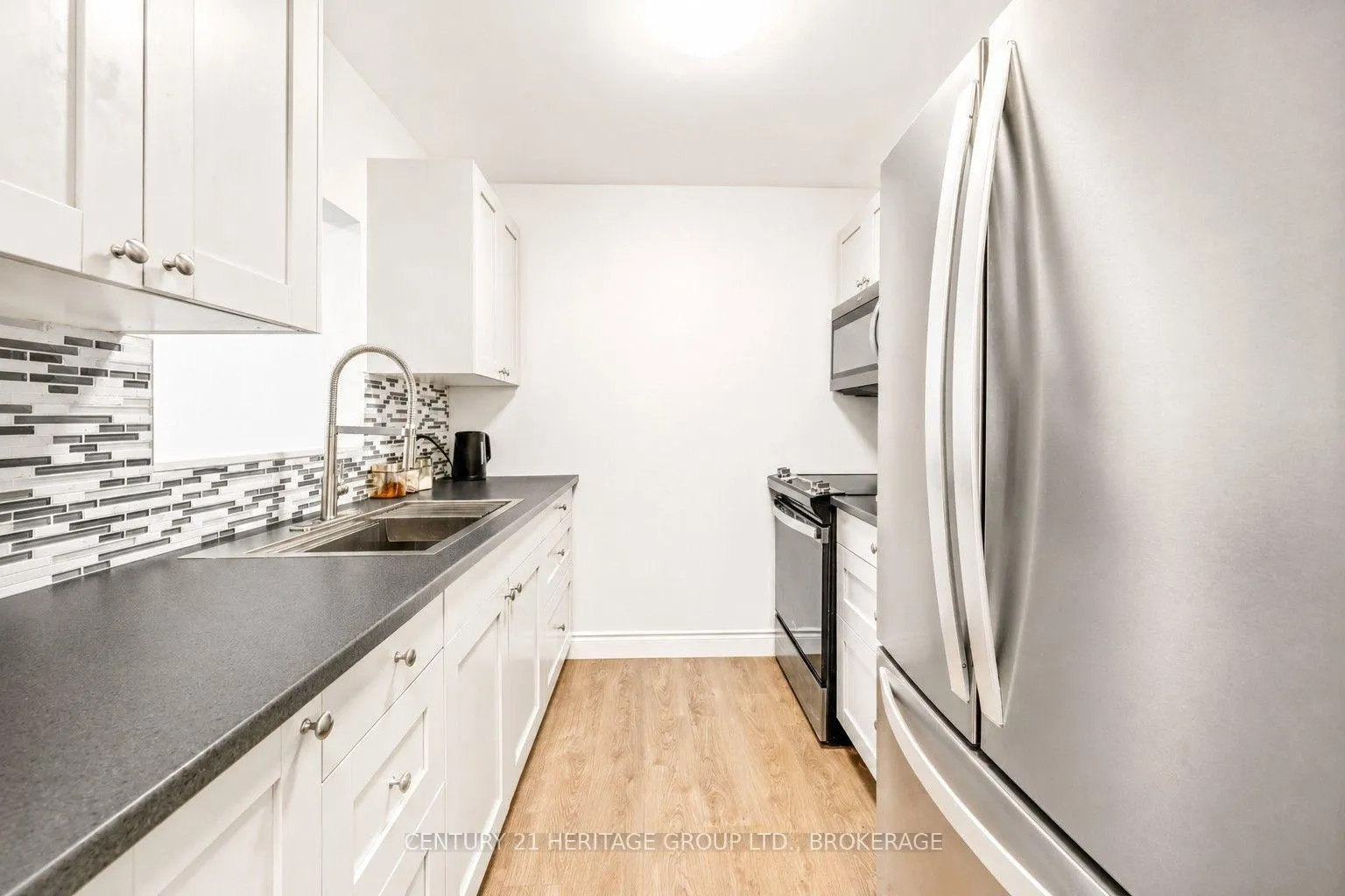 Photo 6 of Unit 203, 573 Armstrong Road, Kingston, East Gardiners Rd — HOMEH