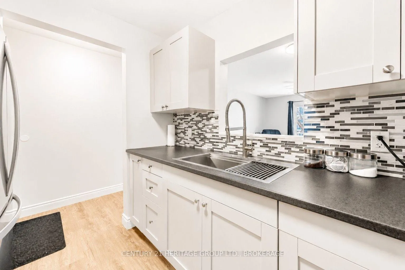 Photo 7 of Unit 203, 573 Armstrong Road, Kingston, East Gardiners Rd — HOMEH