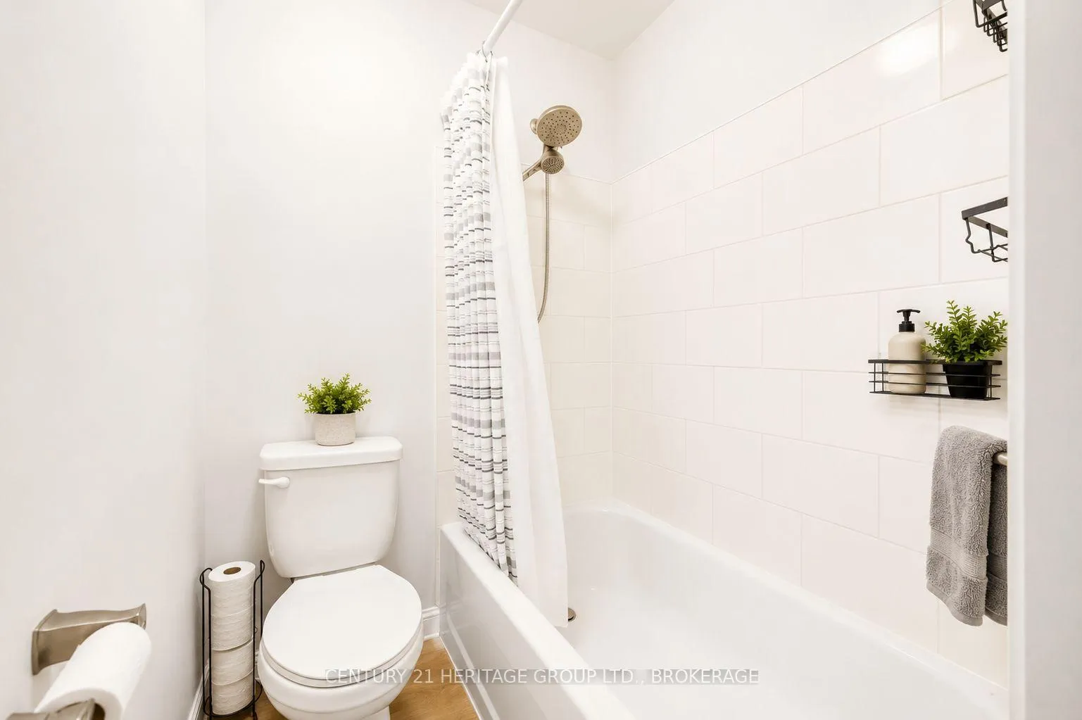 Photo 18 of Unit 203, 573 Armstrong Road, Kingston, East Gardiners Rd — HOMEH