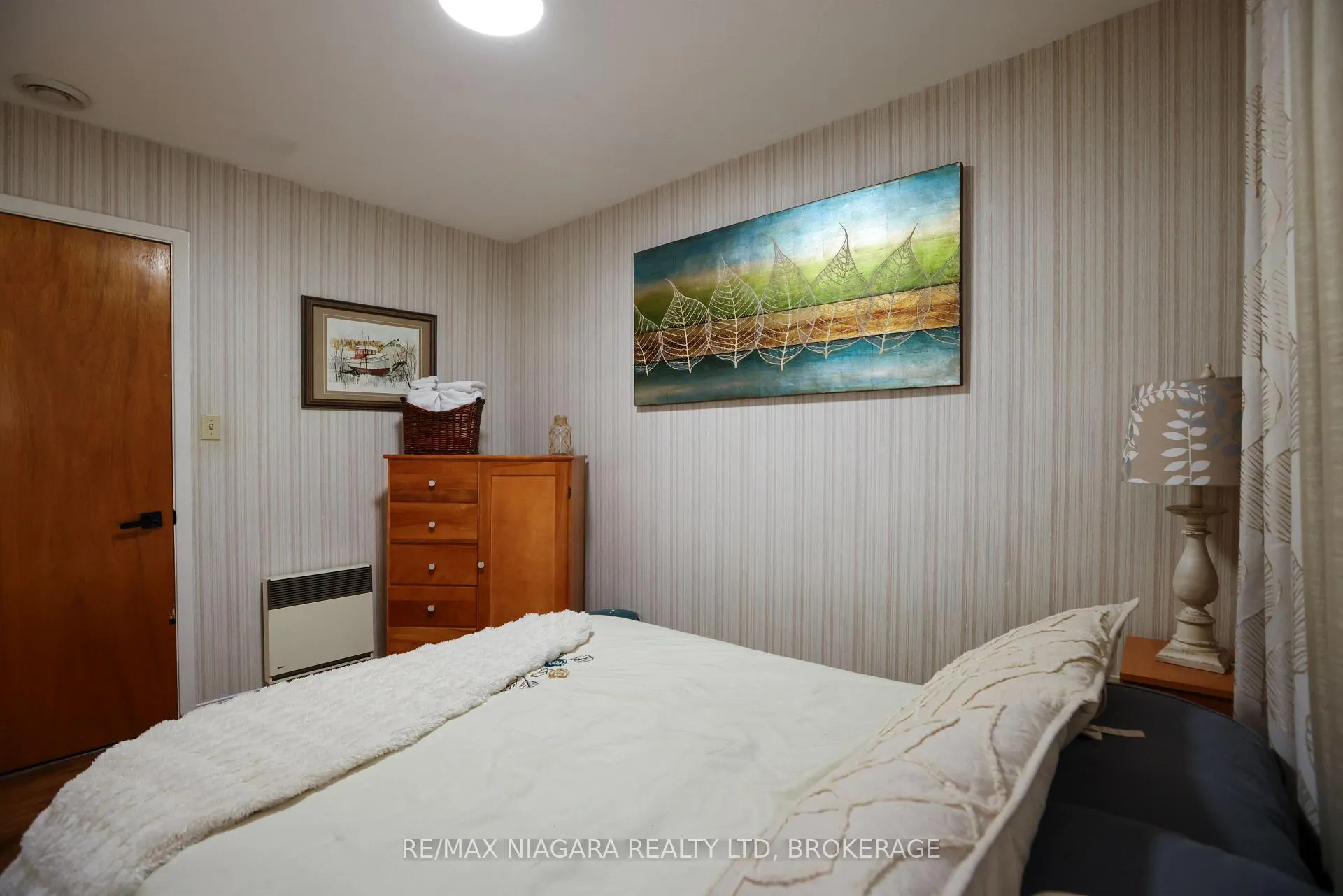 Photo 15 of 31 Spruce Drive, Temagami — HOMEH