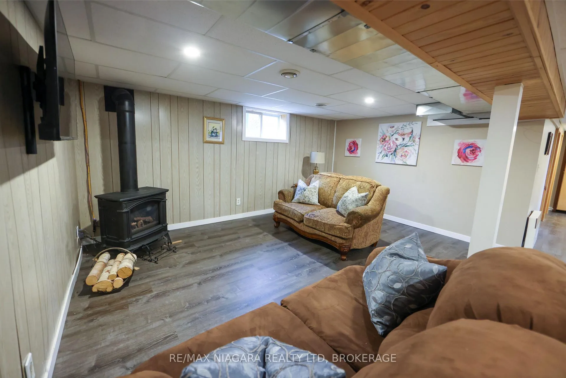 Photo 25 of 31 Spruce Drive, Temagami — HOMEH