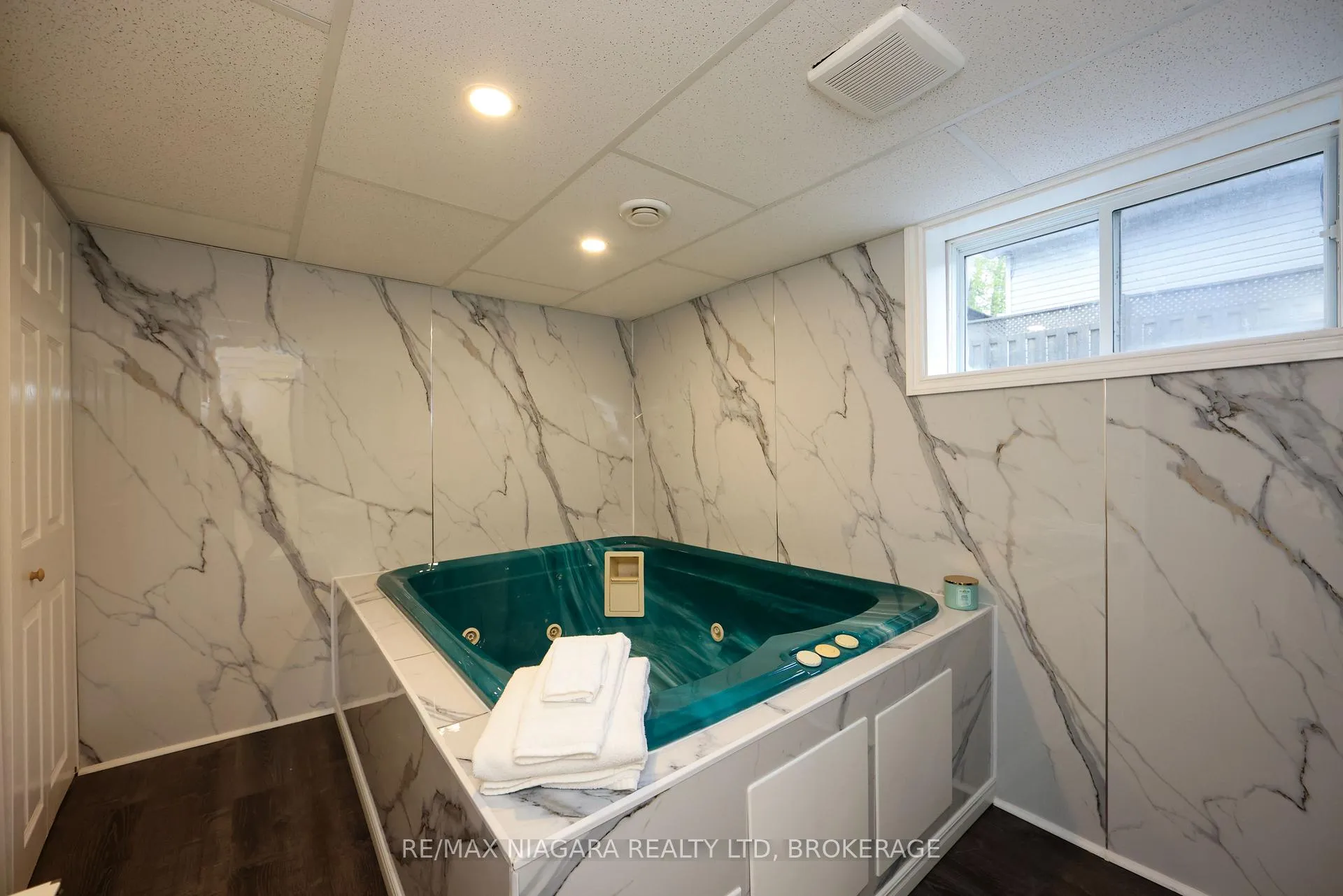 Photo 27 of 31 Spruce Drive, Temagami — HOMEH