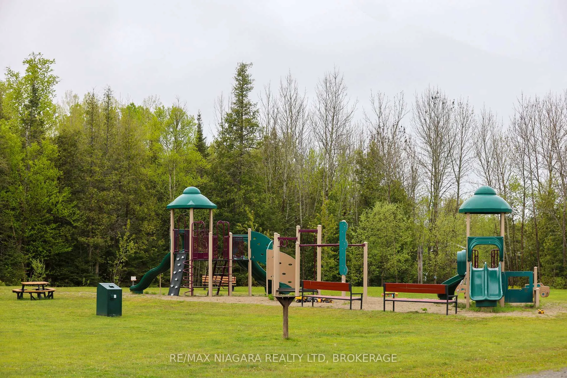 Photo 40 of 31 Spruce Drive, Temagami — HOMEH