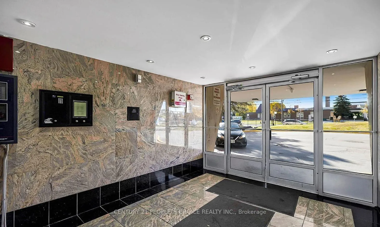 Photo 4 of Unit 411, 2645 Kipling Avenue, Etobicoke, Mount Olive-Silverstone-Jamestown — HOMEH
