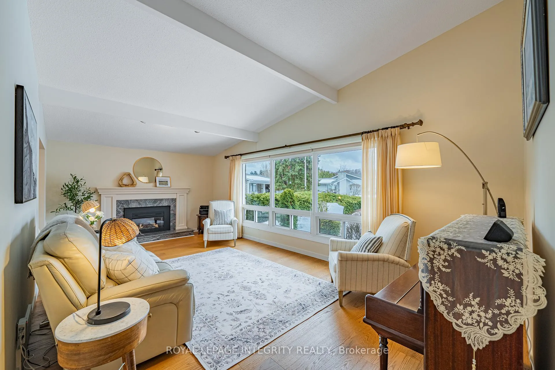 Photo 8 of 664 Glenhurst Crescent, Ottawa, Beacon Hill North — HOMEH