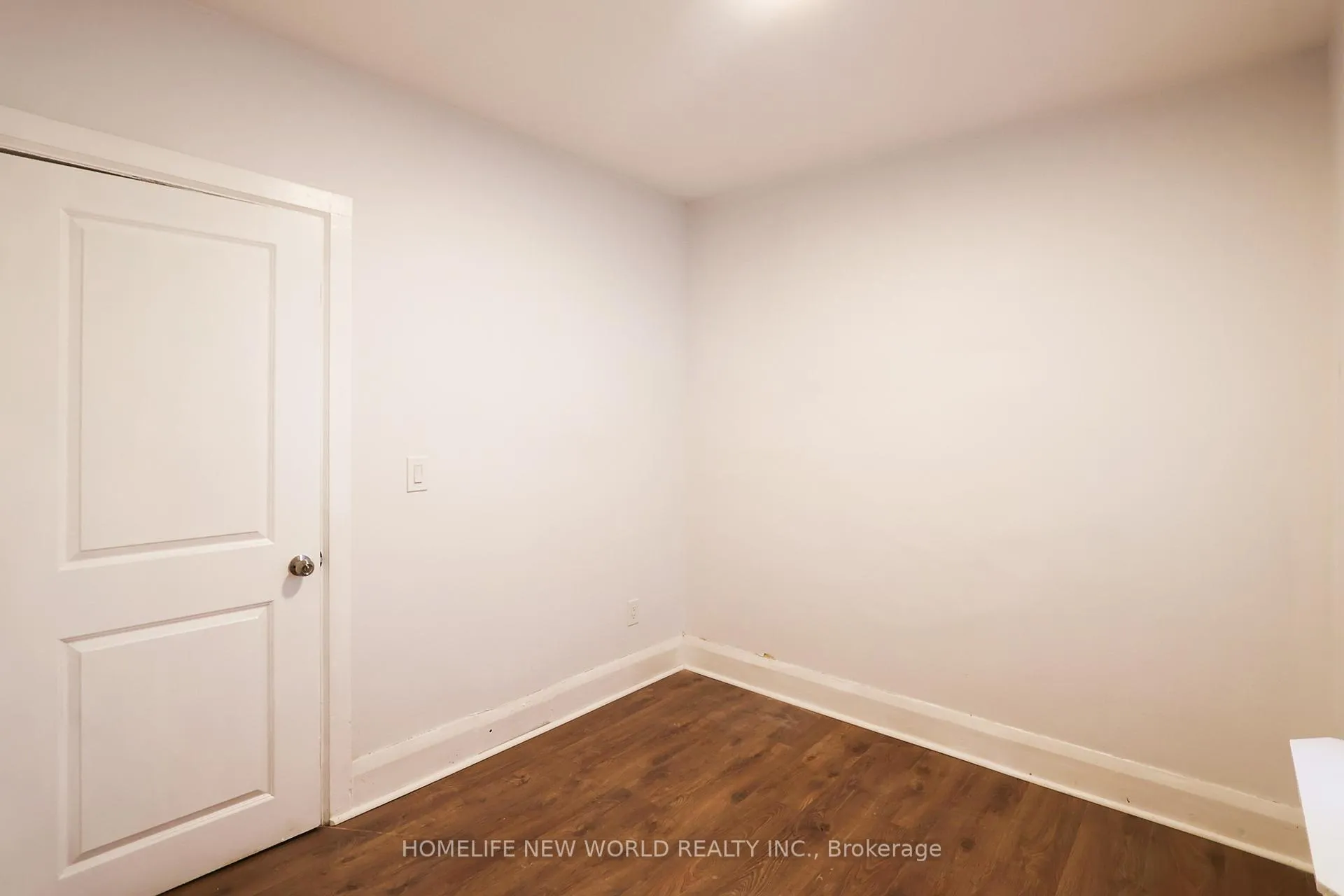 Photo 7 of 32 Pendeen Avenue, Toronto, Rockcliffe-Smythe — HOMEH