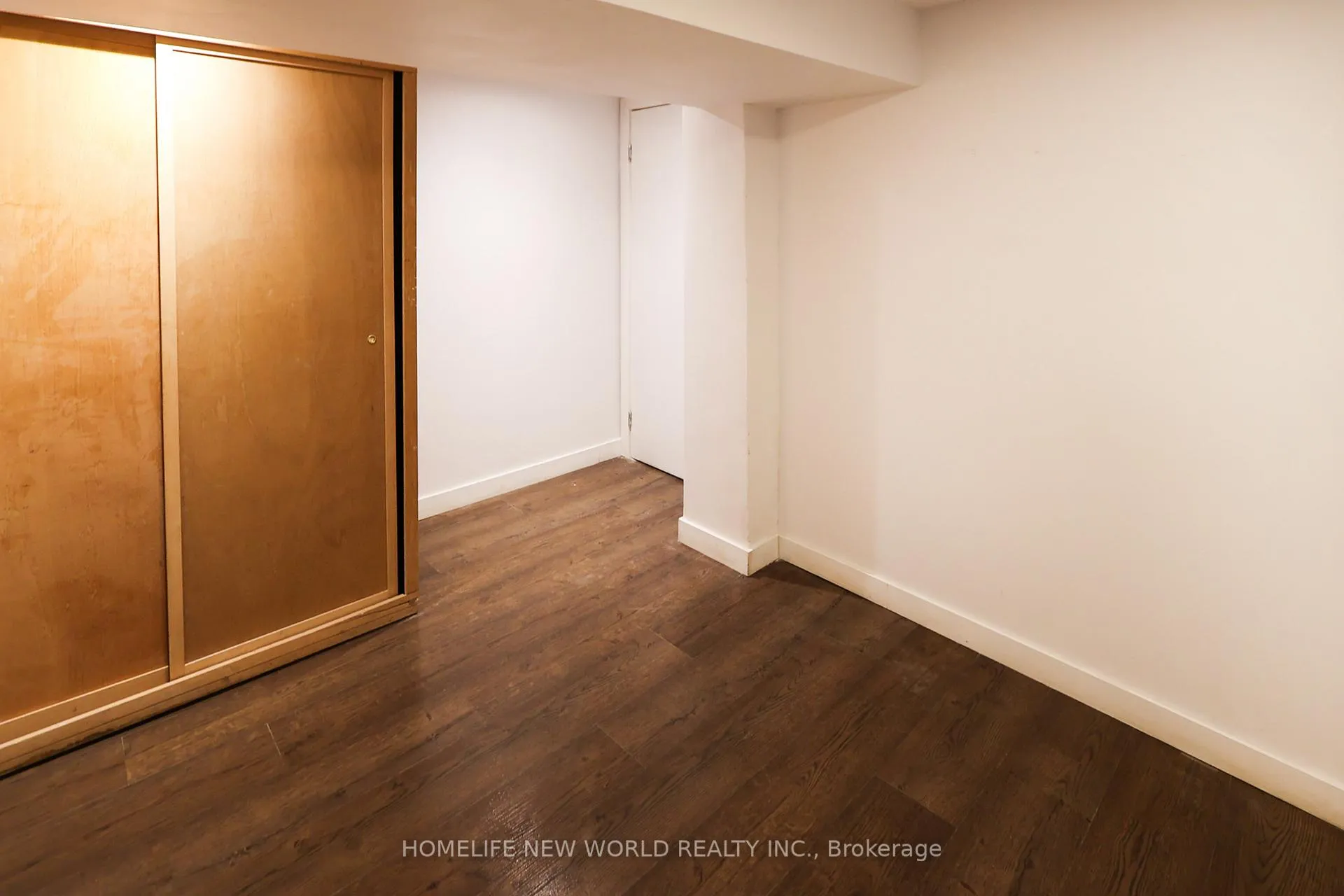 Photo 18 of 32 Pendeen Avenue, Toronto, Rockcliffe-Smythe — HOMEH