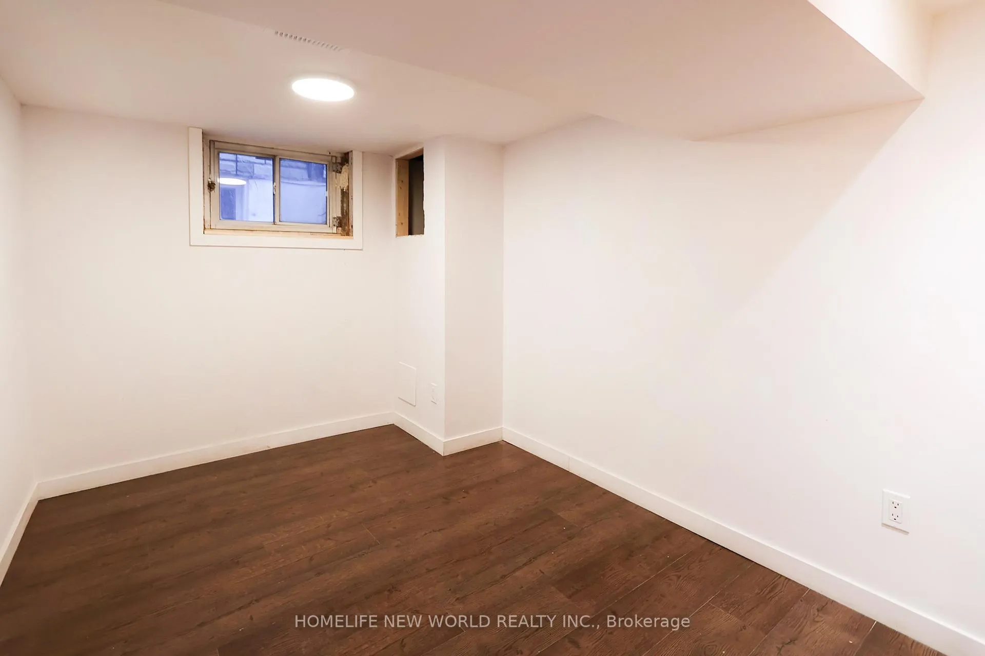 Photo 20 of 32 Pendeen Avenue, Toronto, Rockcliffe-Smythe — HOMEH