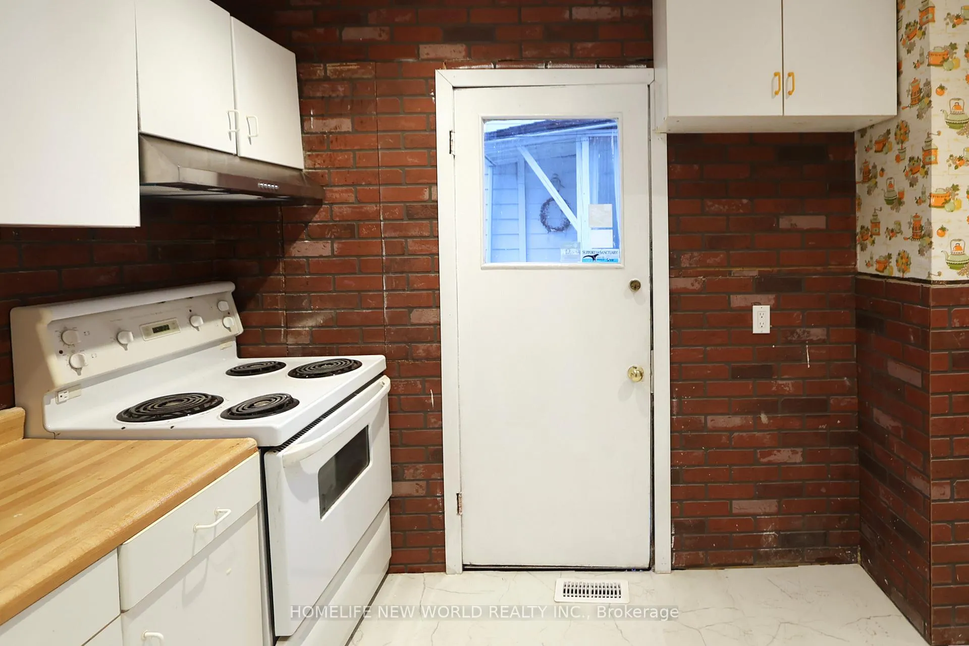 Photo 31 of 32 Pendeen Avenue, Toronto, Rockcliffe-Smythe — HOMEH