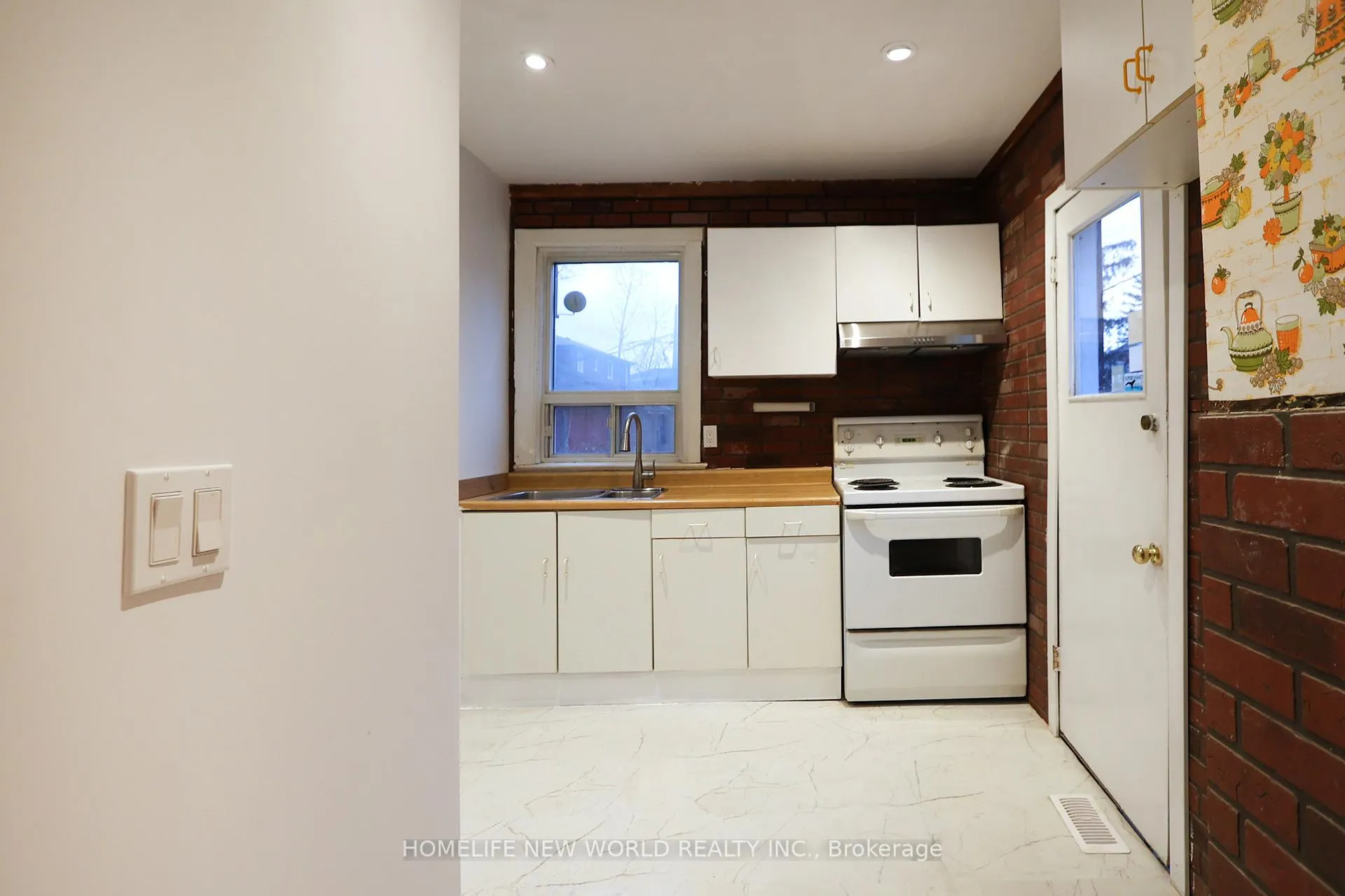 Photo 32 of 32 Pendeen Avenue, Toronto, Rockcliffe-Smythe — HOMEH