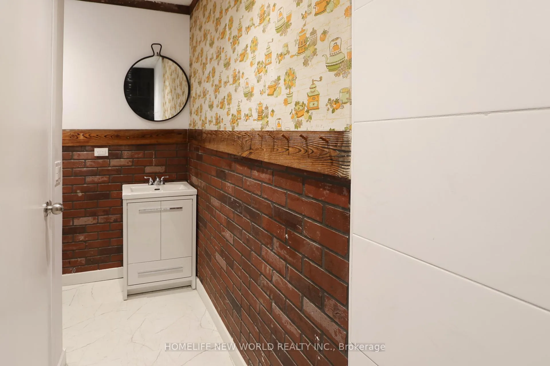 Photo 34 of 32 Pendeen Avenue, Toronto, Rockcliffe-Smythe — HOMEH