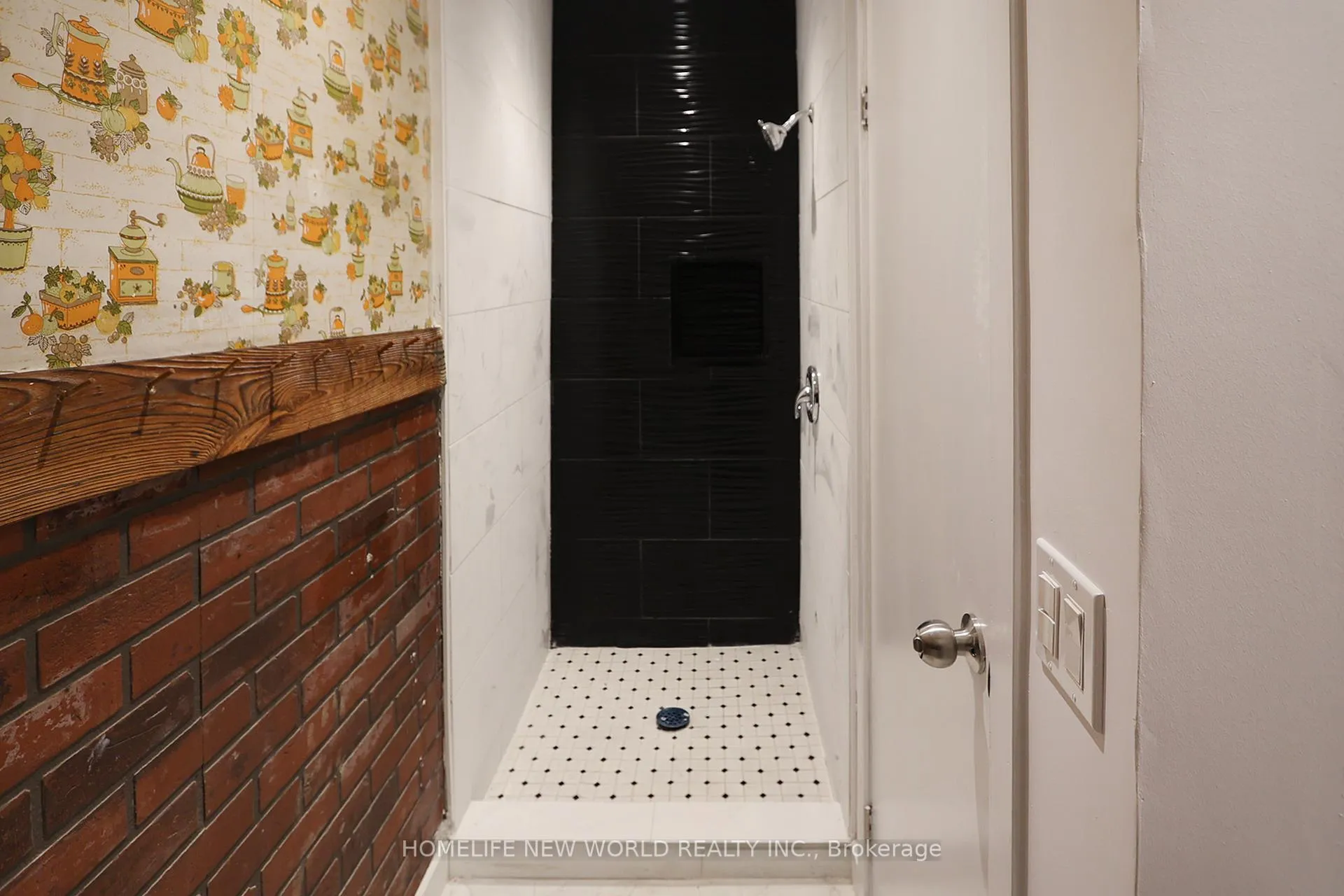 Photo 36 of 32 Pendeen Avenue, Toronto, Rockcliffe-Smythe — HOMEH
