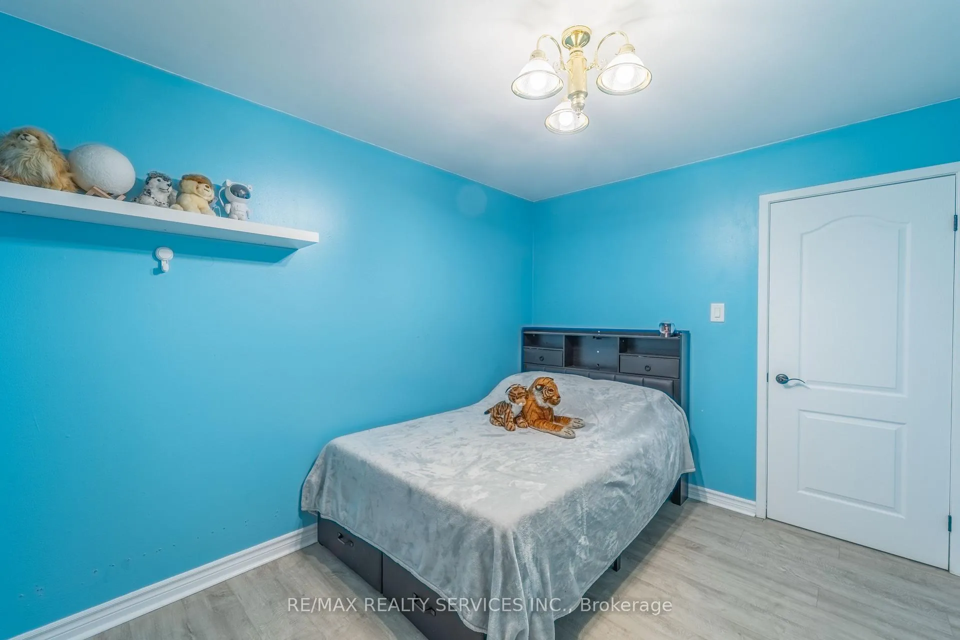 Photo 12 of 23 Dawson Road, Orangeville — HOMEH