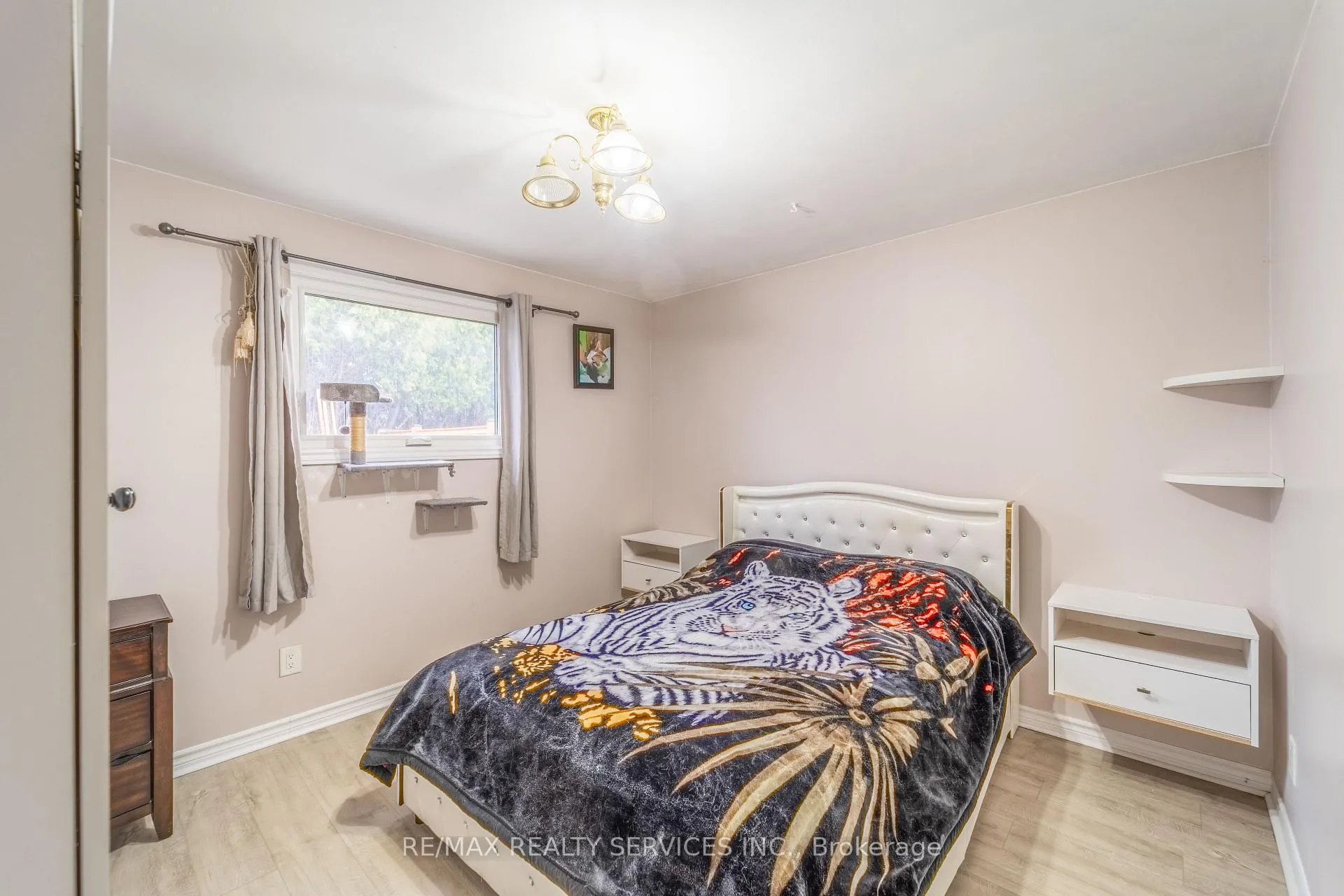 Photo 16 of 23 Dawson Road, Orangeville — HOMEH