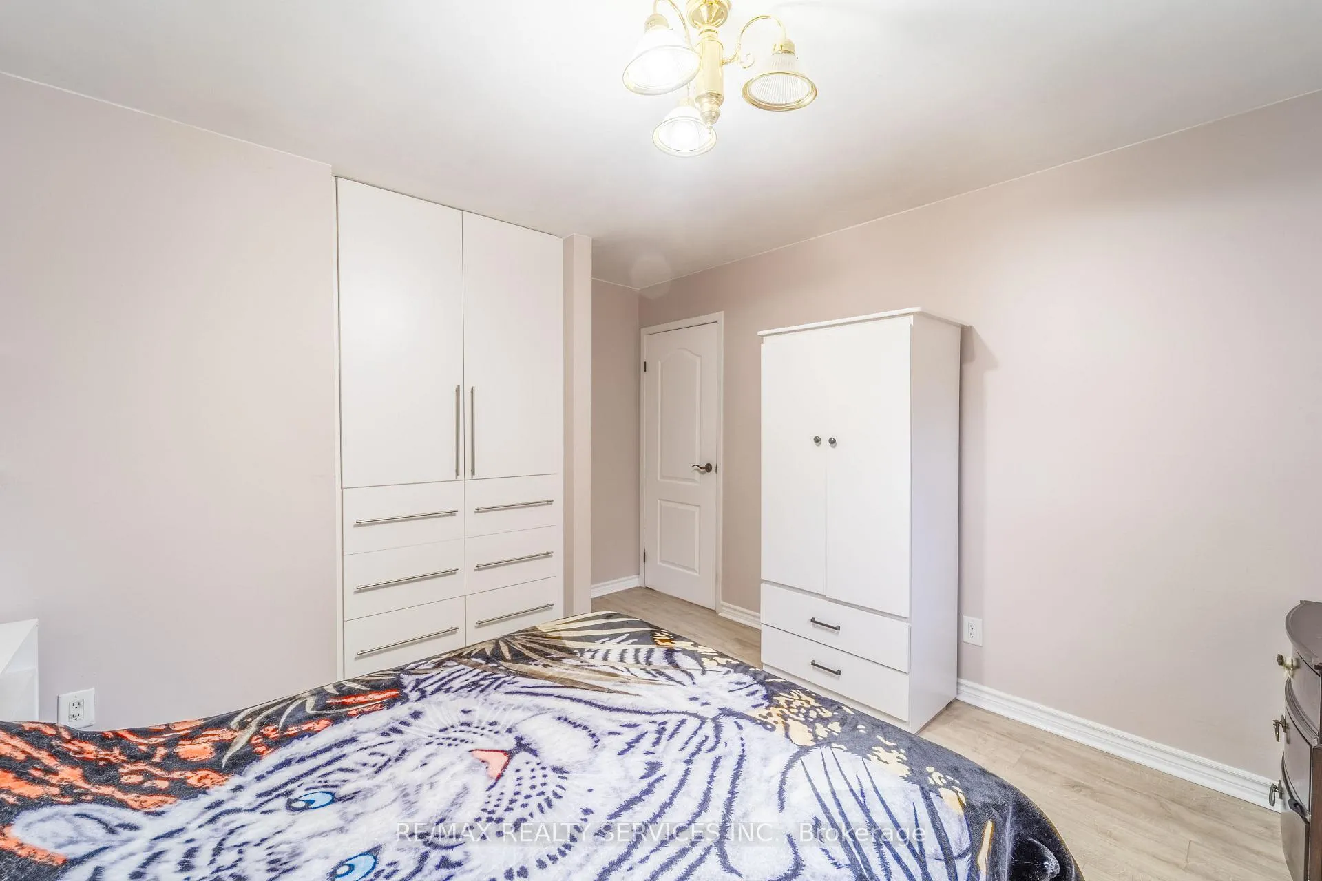 Photo 17 of 23 Dawson Road, Orangeville — HOMEH