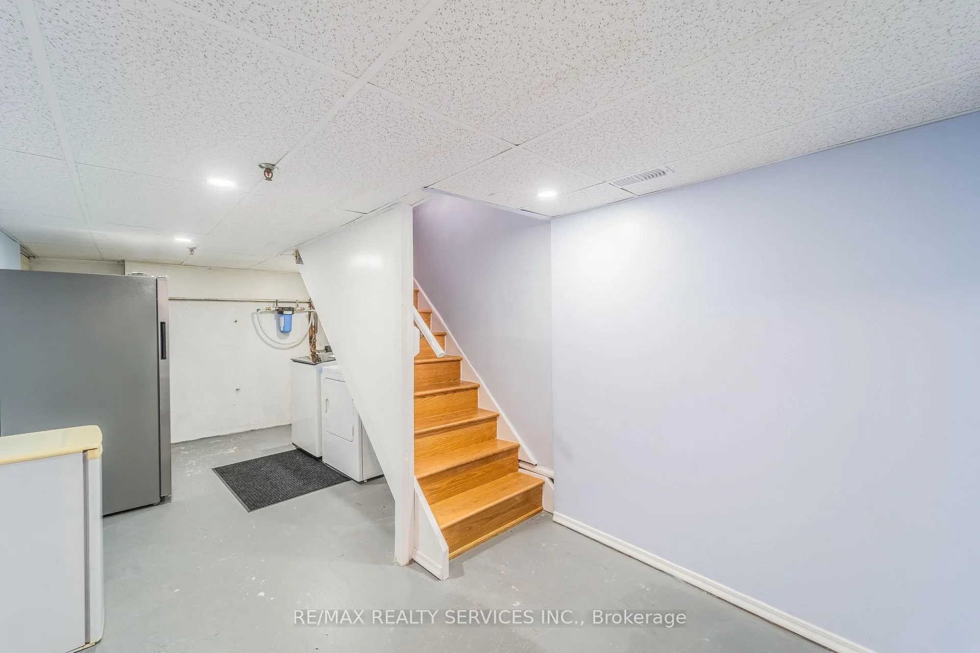 Photo 21 of 23 Dawson Road, Orangeville — HOMEH