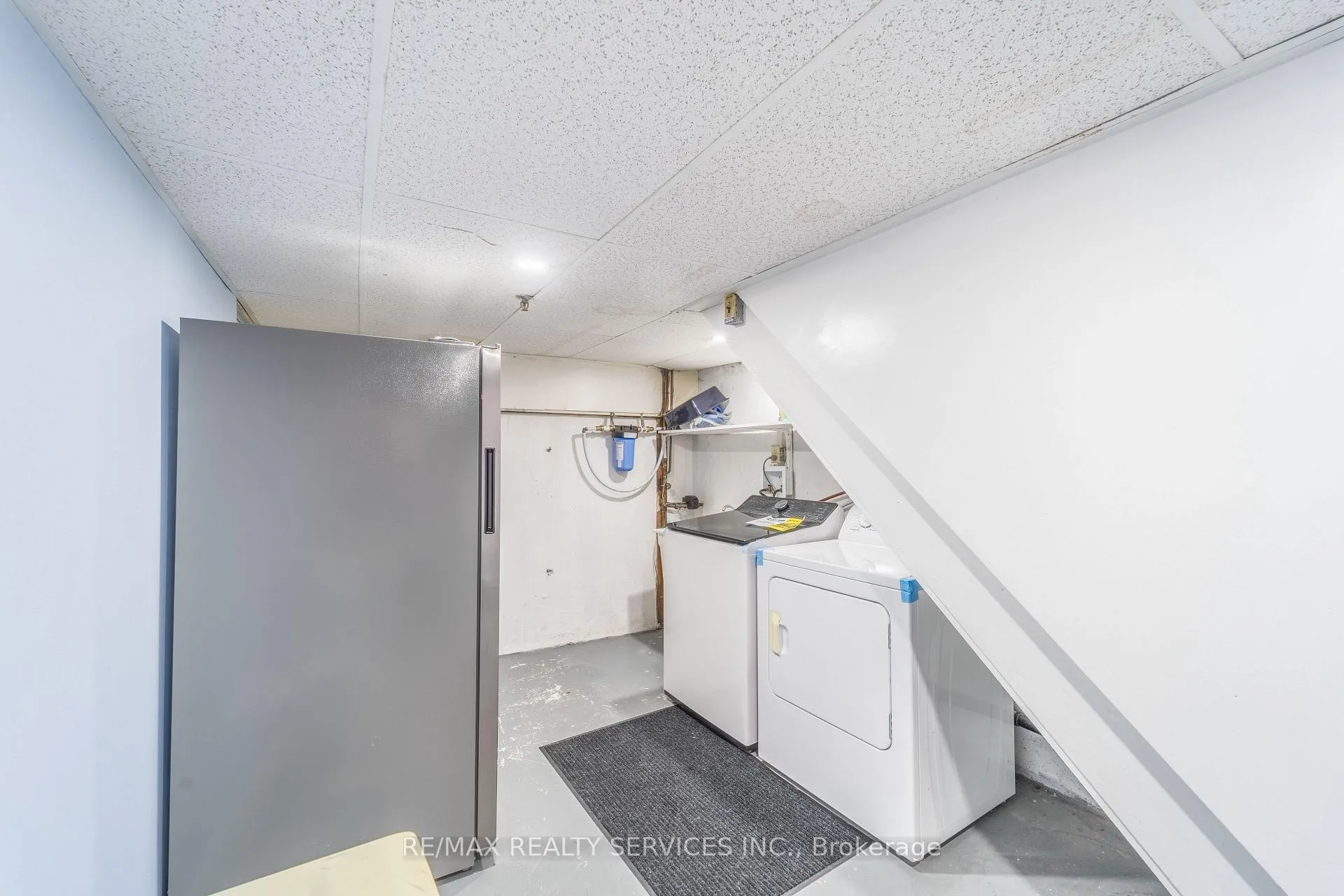 Photo 22 of 23 Dawson Road, Orangeville — HOMEH