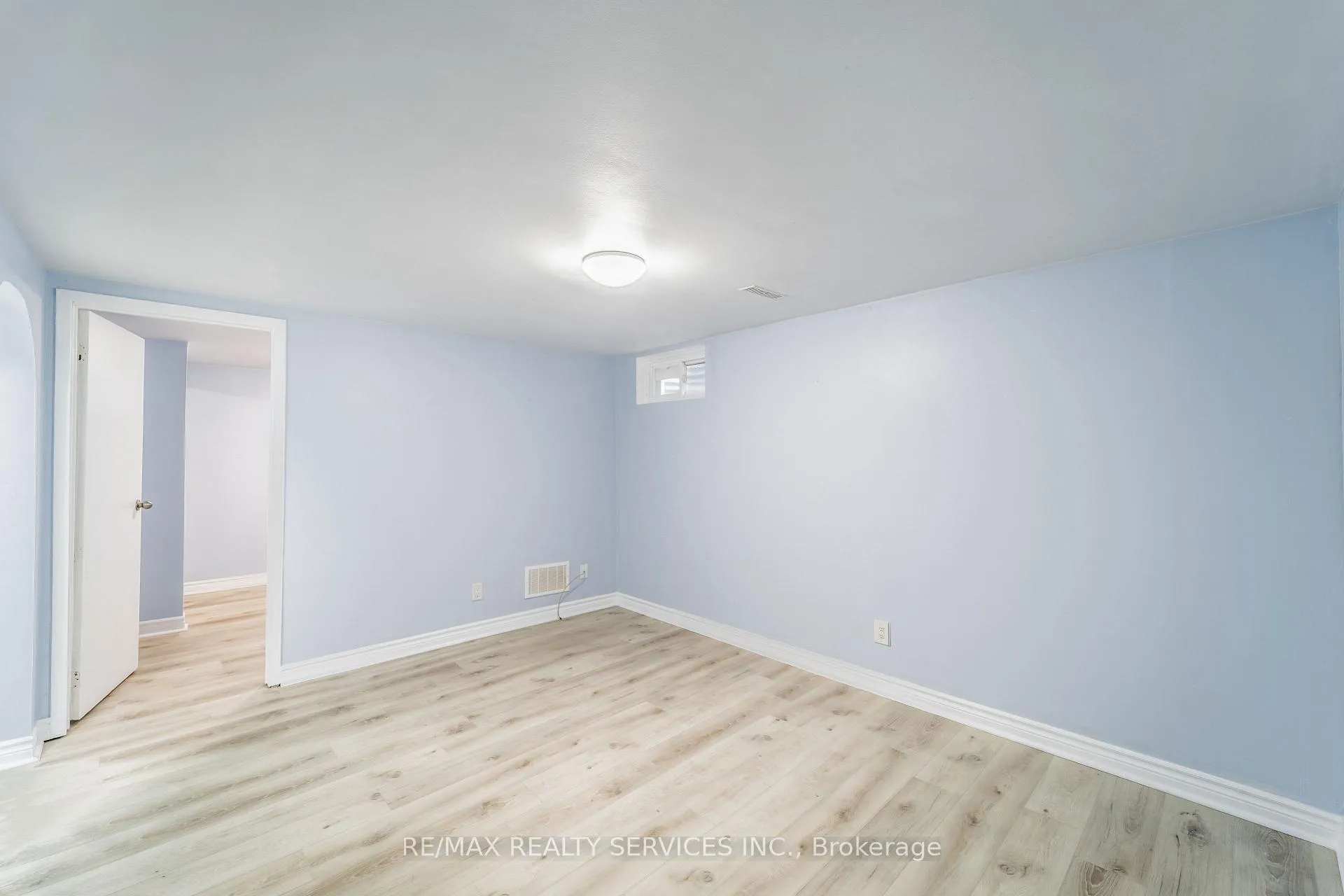 Photo 23 of 23 Dawson Road, Orangeville — HOMEH