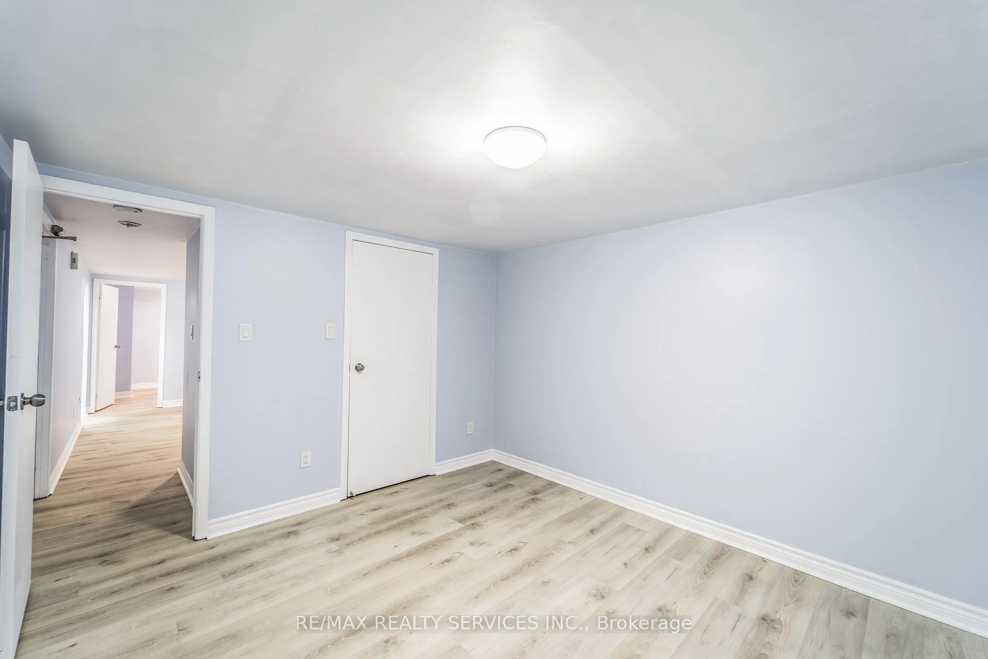Photo 24 of 23 Dawson Road, Orangeville — HOMEH