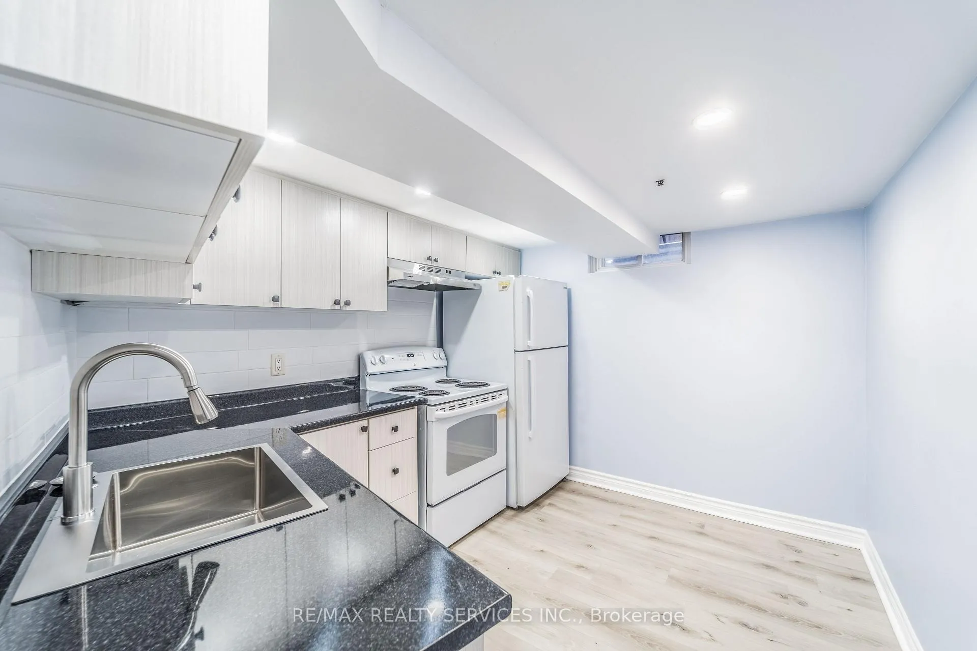Photo 28 of 23 Dawson Road, Orangeville — HOMEH