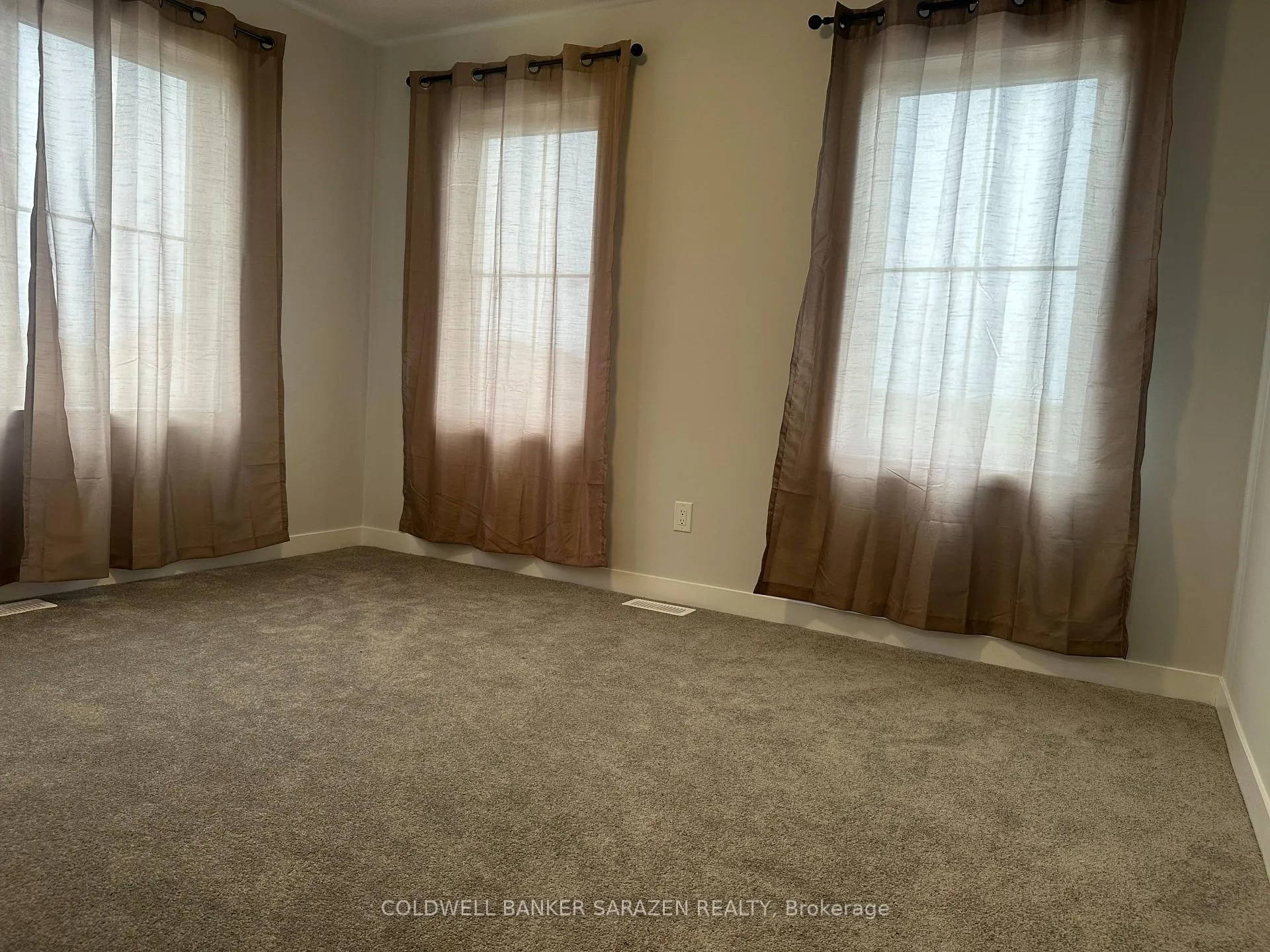 Photo 23 of 50 Green Ash Avenue, Ottawa, Richmond — HOMEH