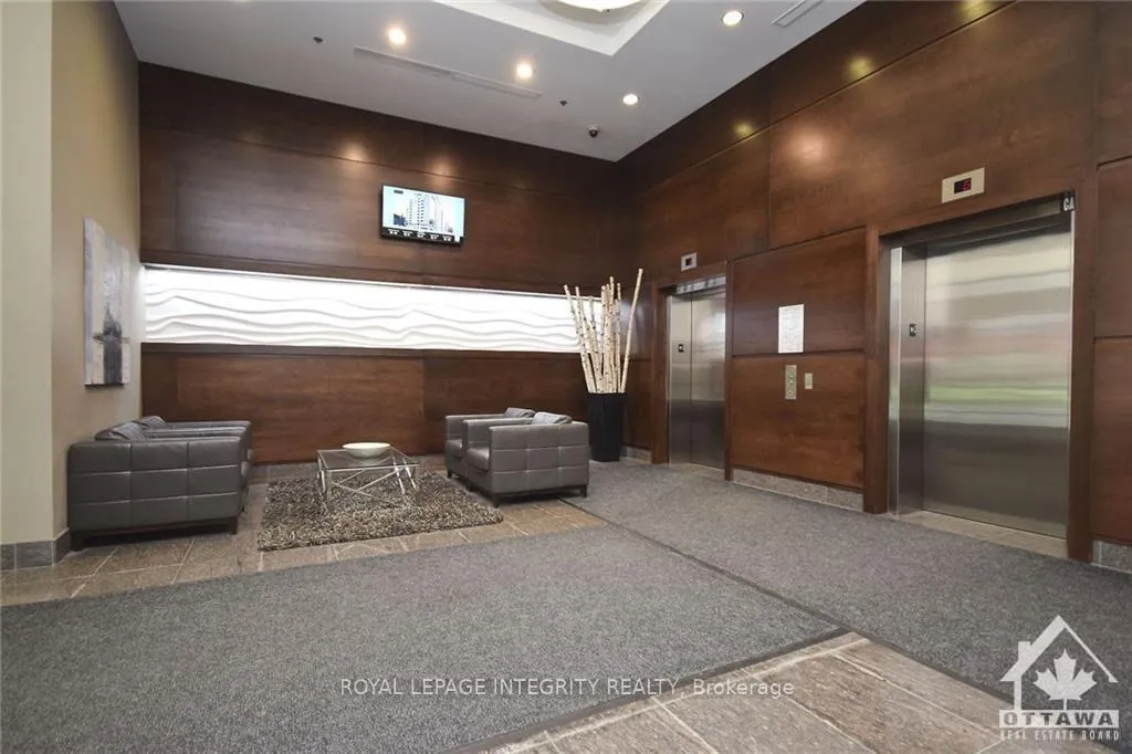 Photo 3 of Unit 808, 238 Besserer Street, Ottawa, Sandy Hill — HOMEH