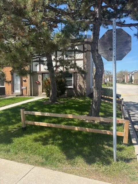 Photo 1 of Unit 1, 1020 Central Park Drive, Brampton, Northgate — HOMEH
