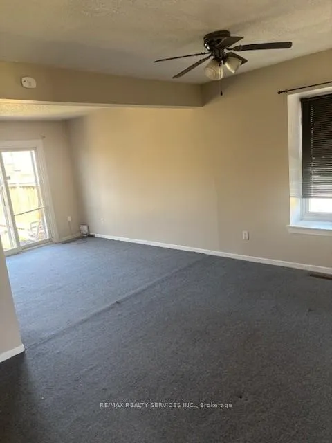 Photo 6 of Unit 1, 1020 Central Park Drive, Brampton, Northgate — HOMEH