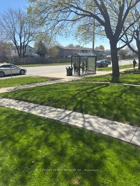 Photo 12 of Unit 1, 1020 Central Park Drive, Brampton, Northgate — HOMEH