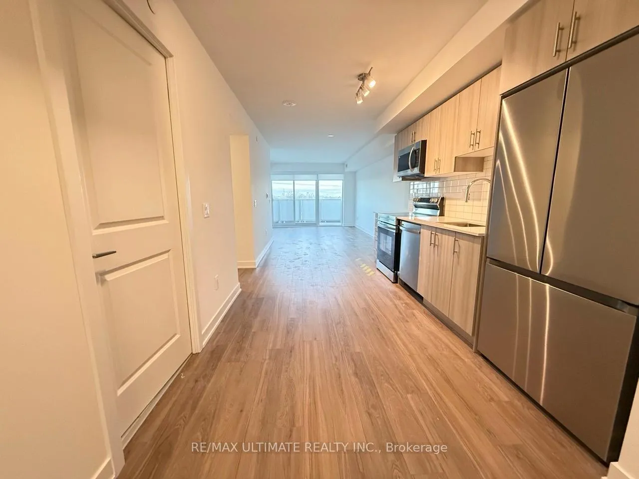 Photo 2 of Unit 308, 1010 Sandy Beach Road, Pickering, Bay Ridges — HOMEH