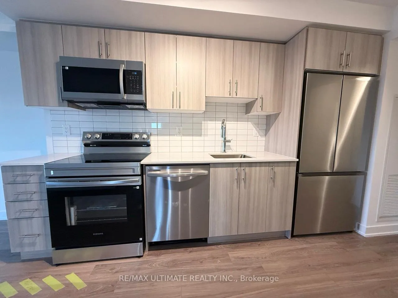 Photo 3 of Unit 308, 1010 Sandy Beach Road, Pickering, Bay Ridges — HOMEH