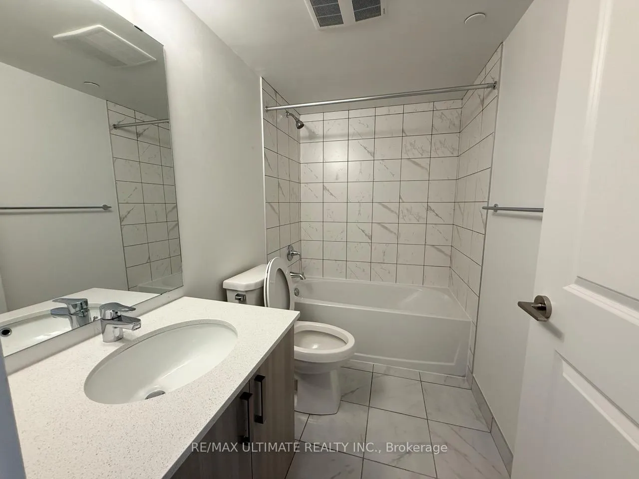 Photo 10 of Unit 308, 1010 Sandy Beach Road, Pickering, Bay Ridges — HOMEH