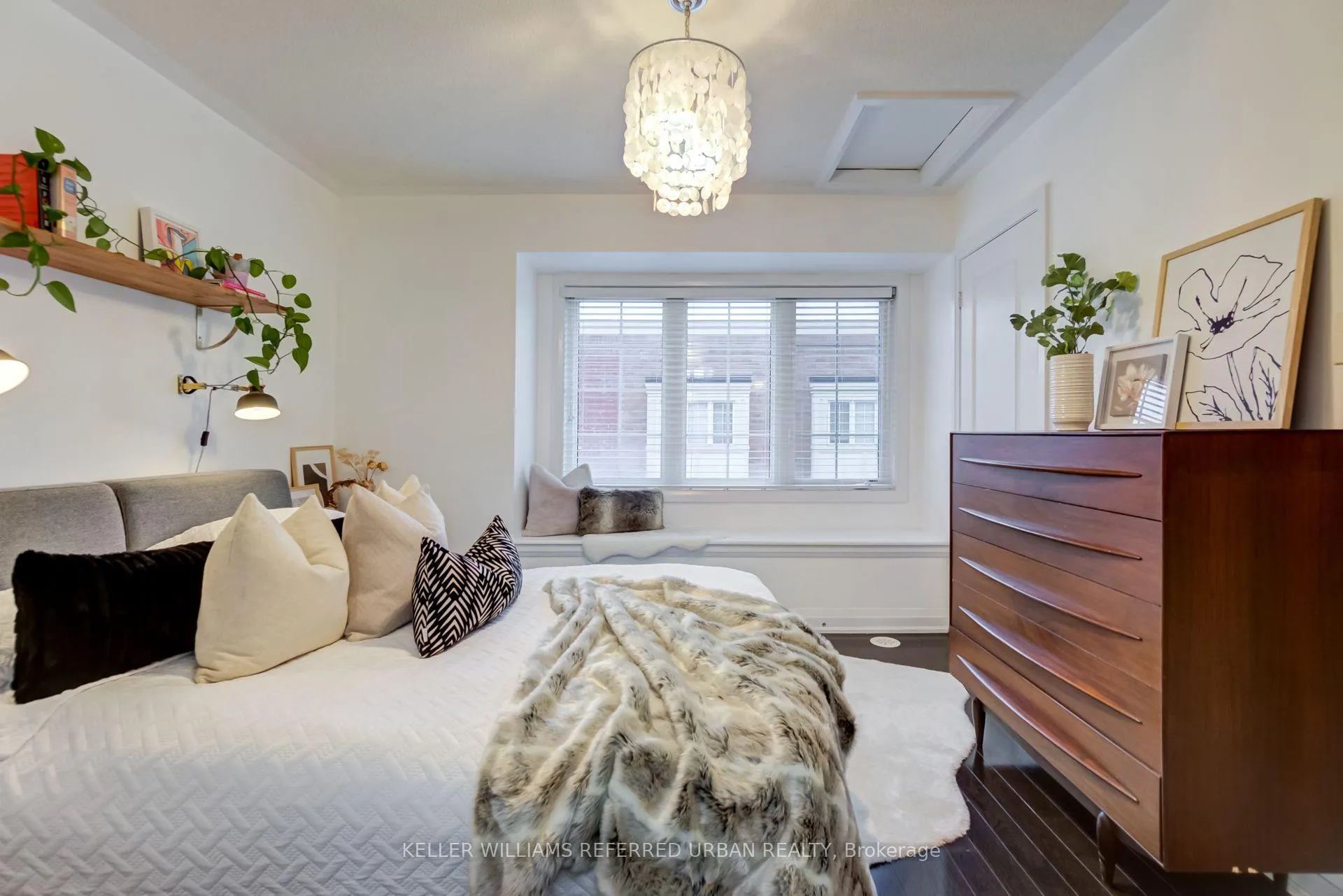 Photo 24 of 68 Raffeix Lane, Toronto, Regent Park — HOMEH