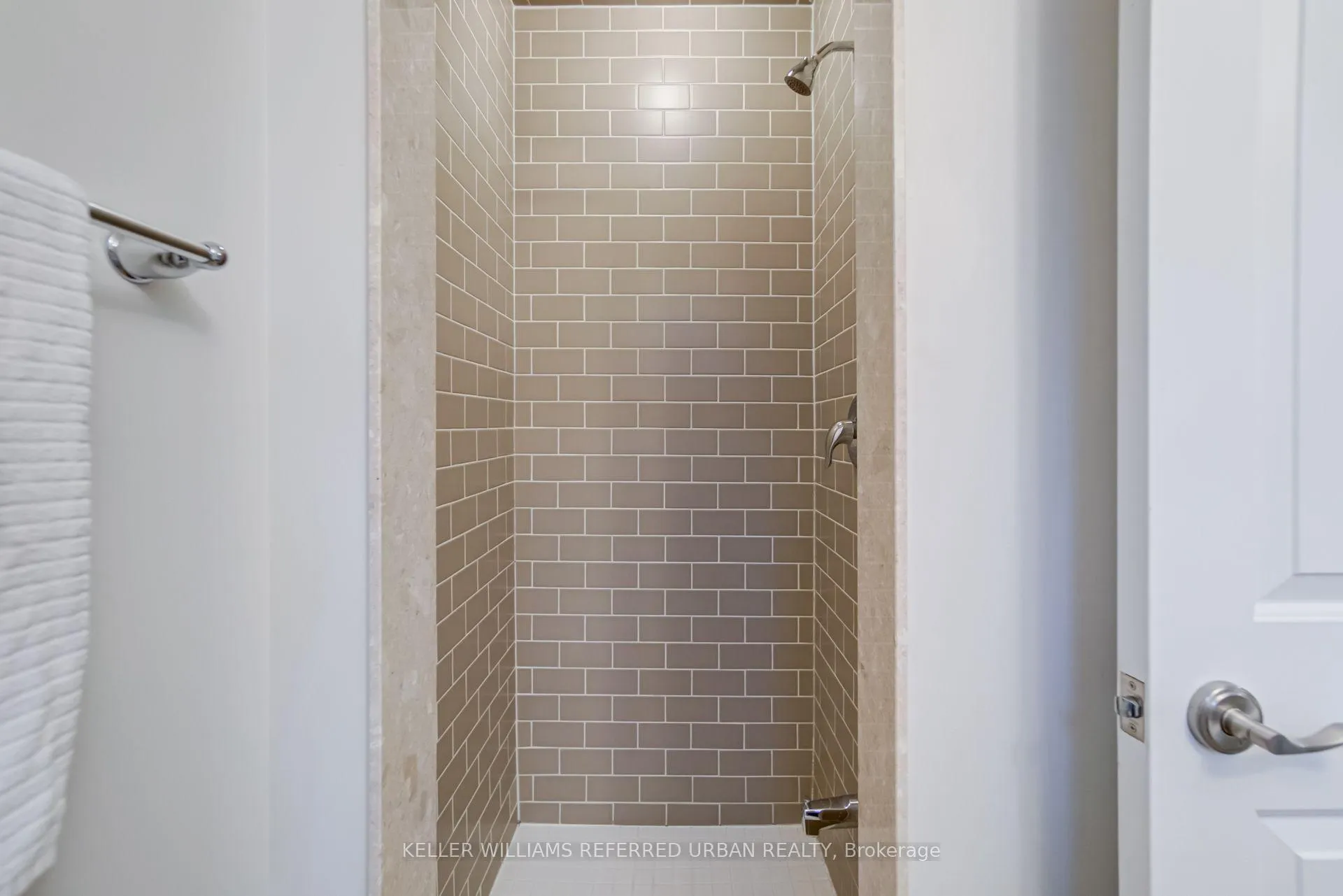 Photo 35 of 68 Raffeix Lane, Toronto, Regent Park — HOMEH
