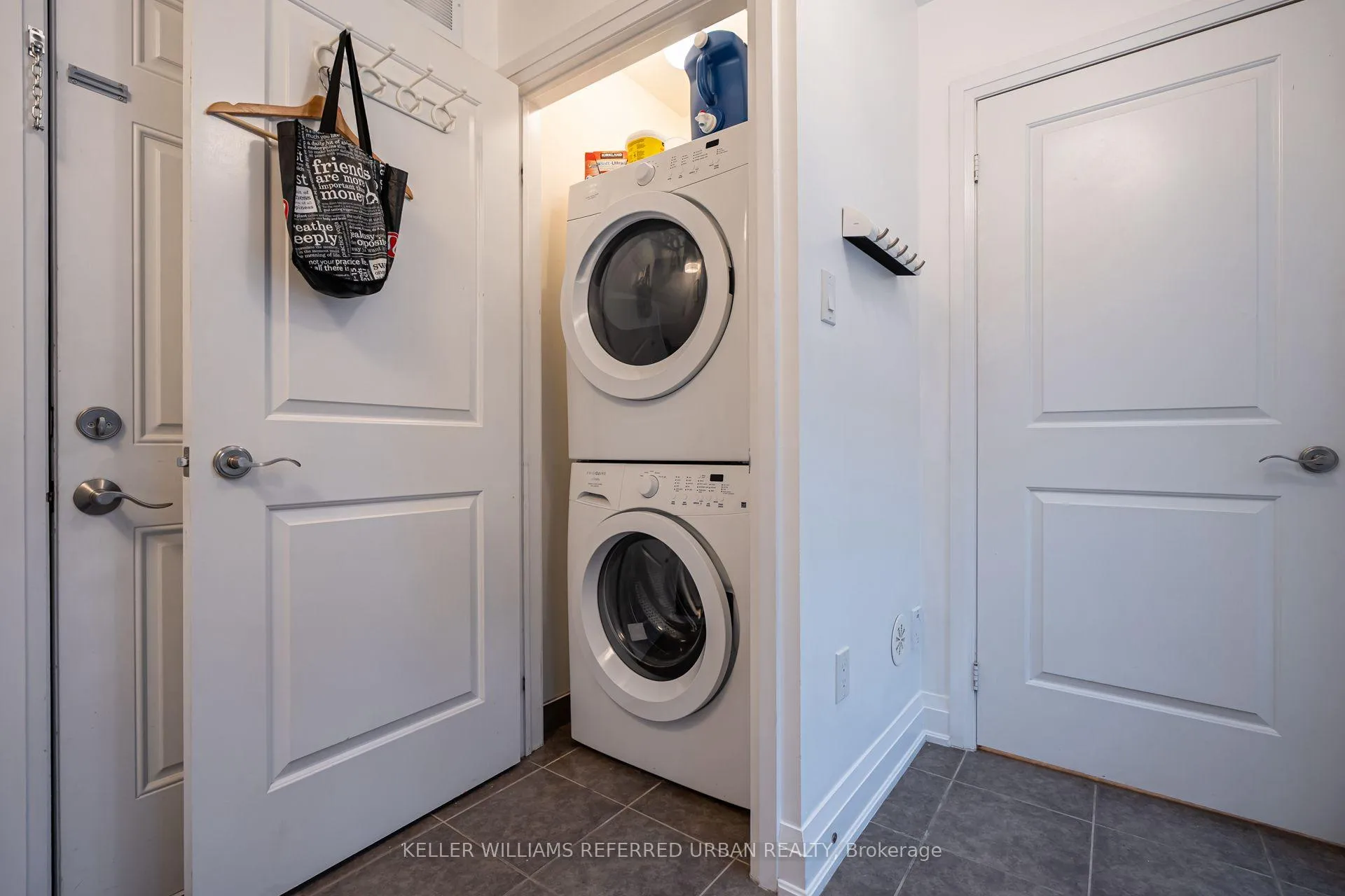 Photo 36 of 68 Raffeix Lane, Toronto, Regent Park — HOMEH