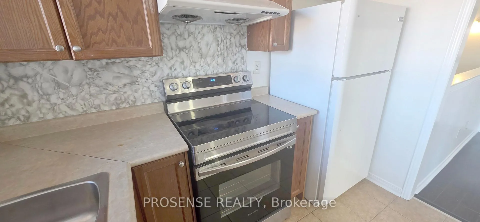 Photo 13 of Unit 13, 9699 Jane Street, Vaughan, Maple — HOMEH