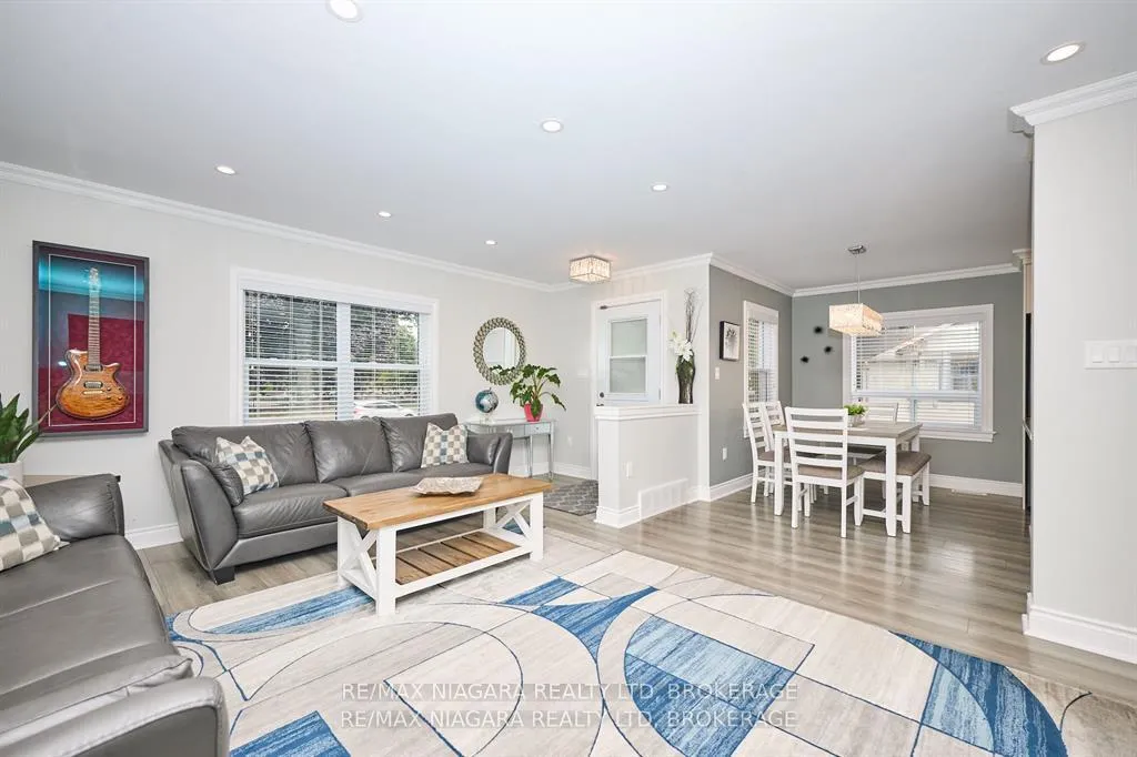 Photo 4 of 5667 Montrose Road, Niagara Falls, Ascot — HOMEH